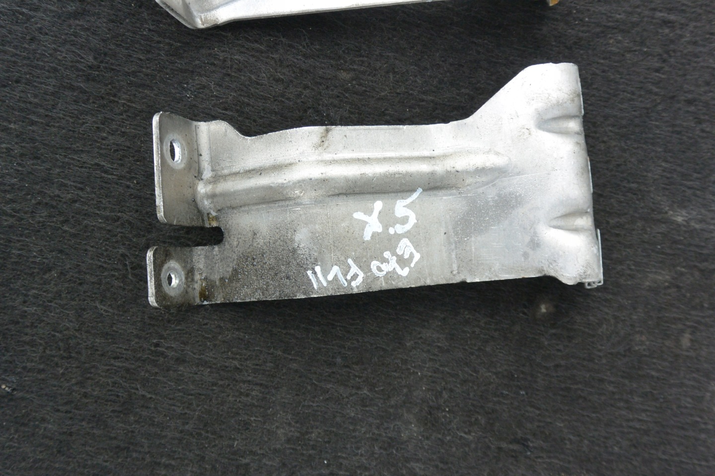 bracket holder covers of the engine KPL BMW X5 E70 X6 E71