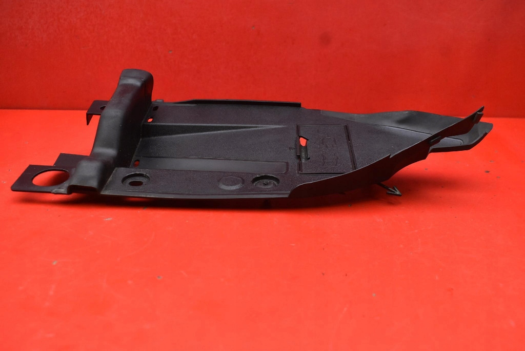 fedél sárvédöt bal 4KE821941 AUDI E-TRON 55 18-21