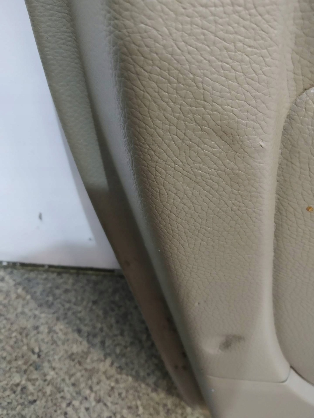 upholstery side right left rear part KPL 398 Volvo XC 90 and (2002-2014)