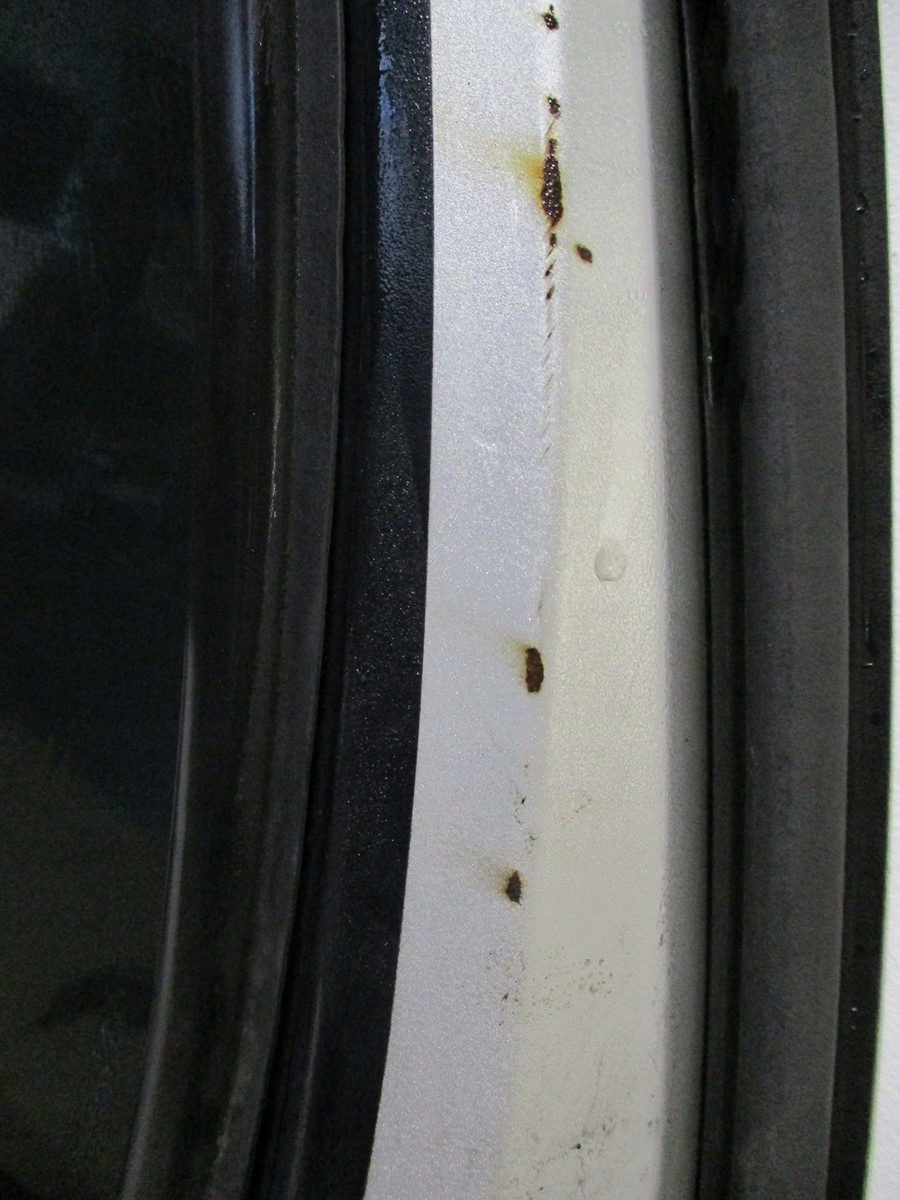 TÜR RECHTS HINTEN MERCEDES 163