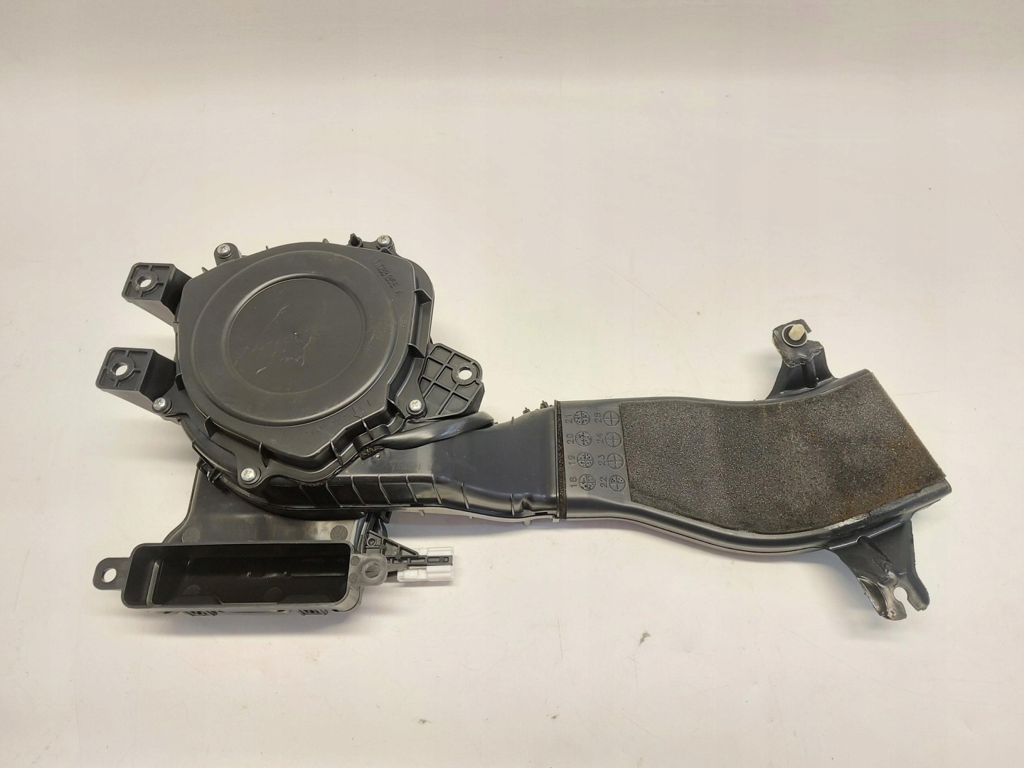 SUBARU Forester V SK LIFT Lüfter baterii 45810FL000