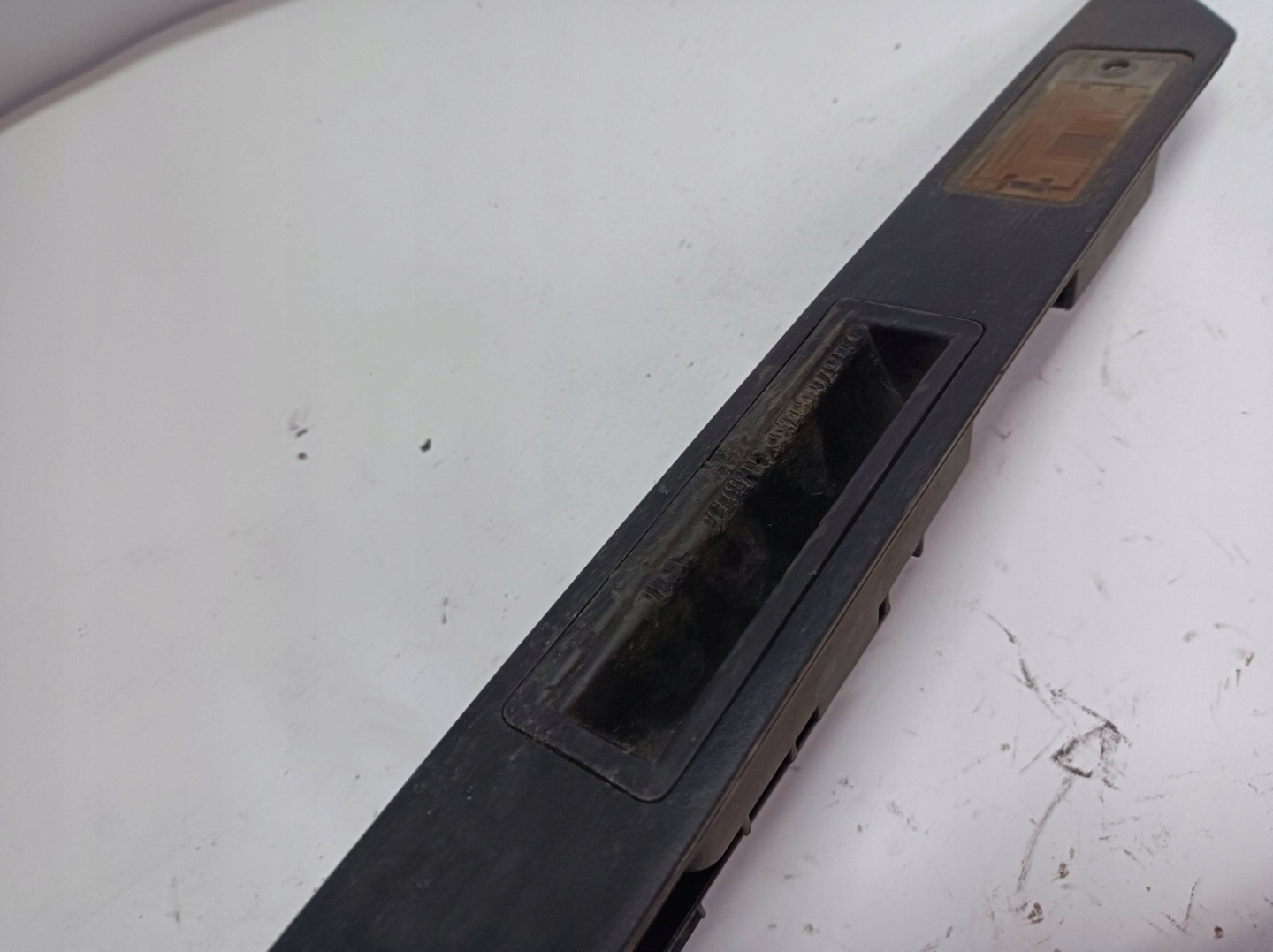 moulding lighting signs cap bonnet Audi A4 S4 8P0827574