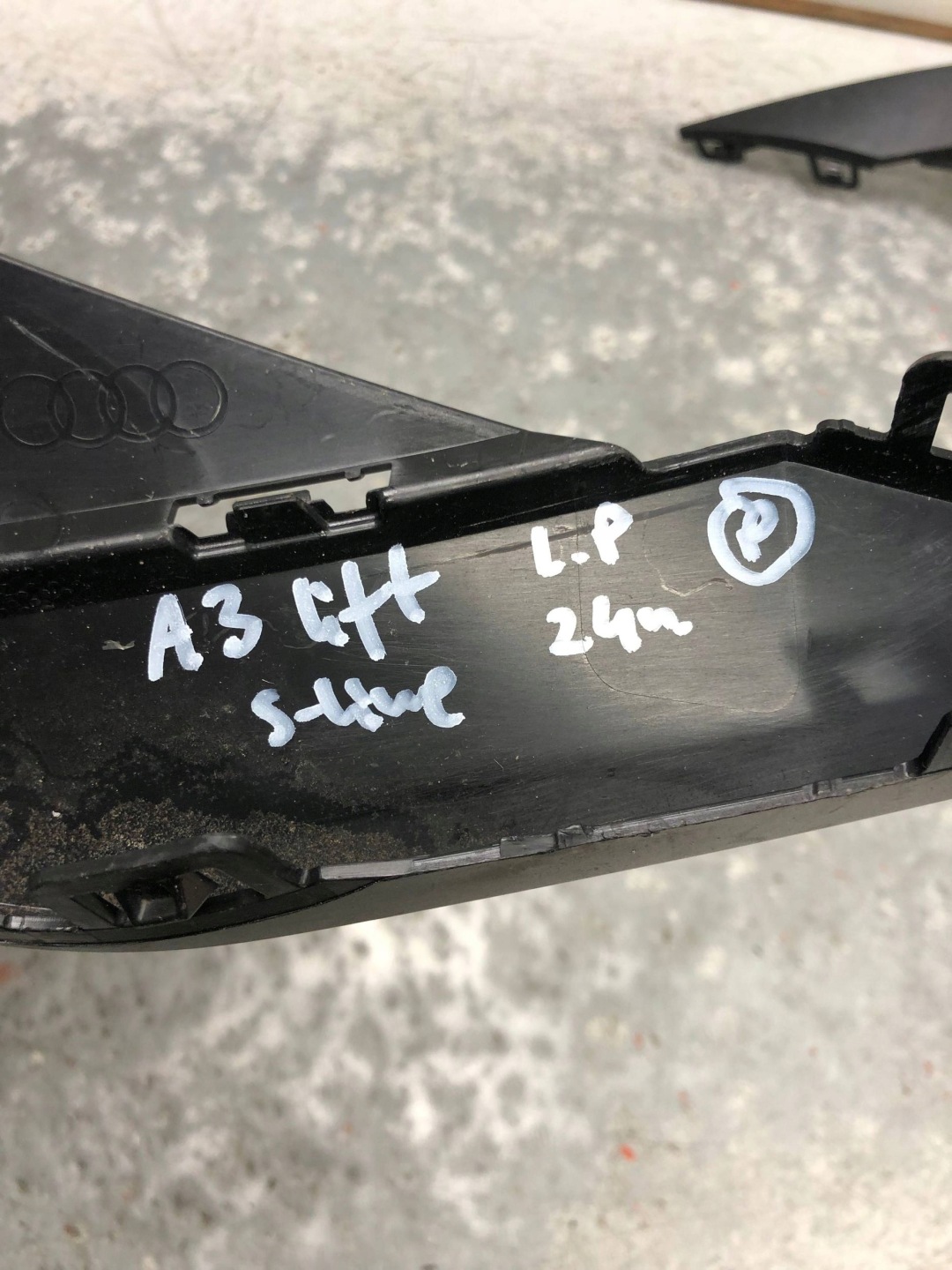 grid of a bumper left front S-LINE AUDI A3 8Y 8Y0807681J