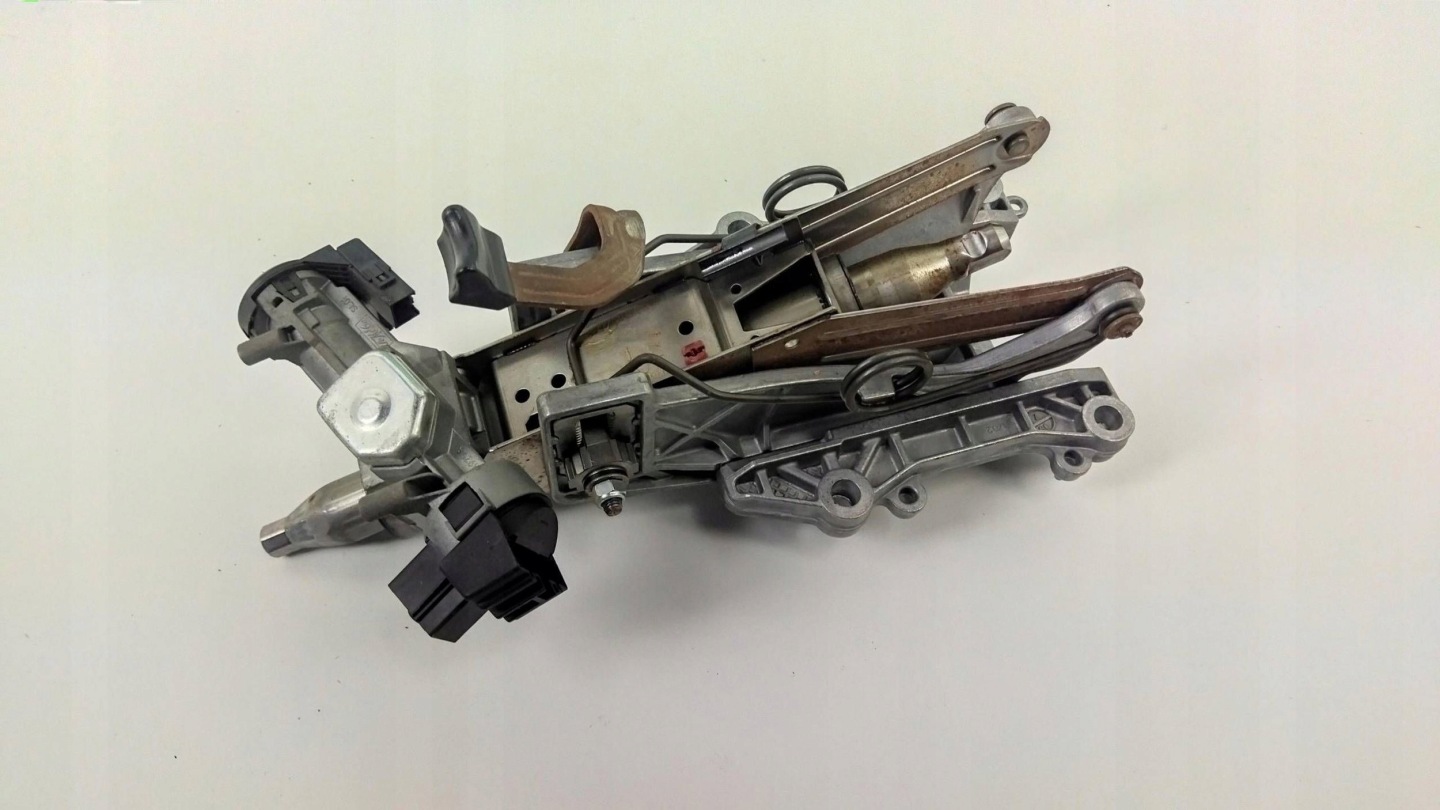 MUSTANG V LIFT 10- Piantone sterzo usato Accensione