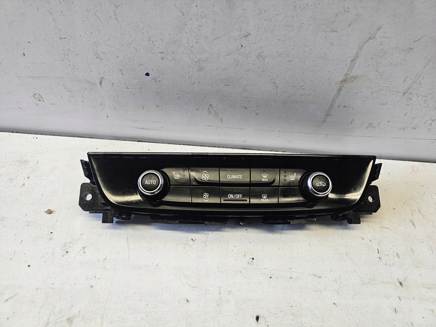 OPEL INSIGNIA B Unite commande clima PRZYCISKI 39177121