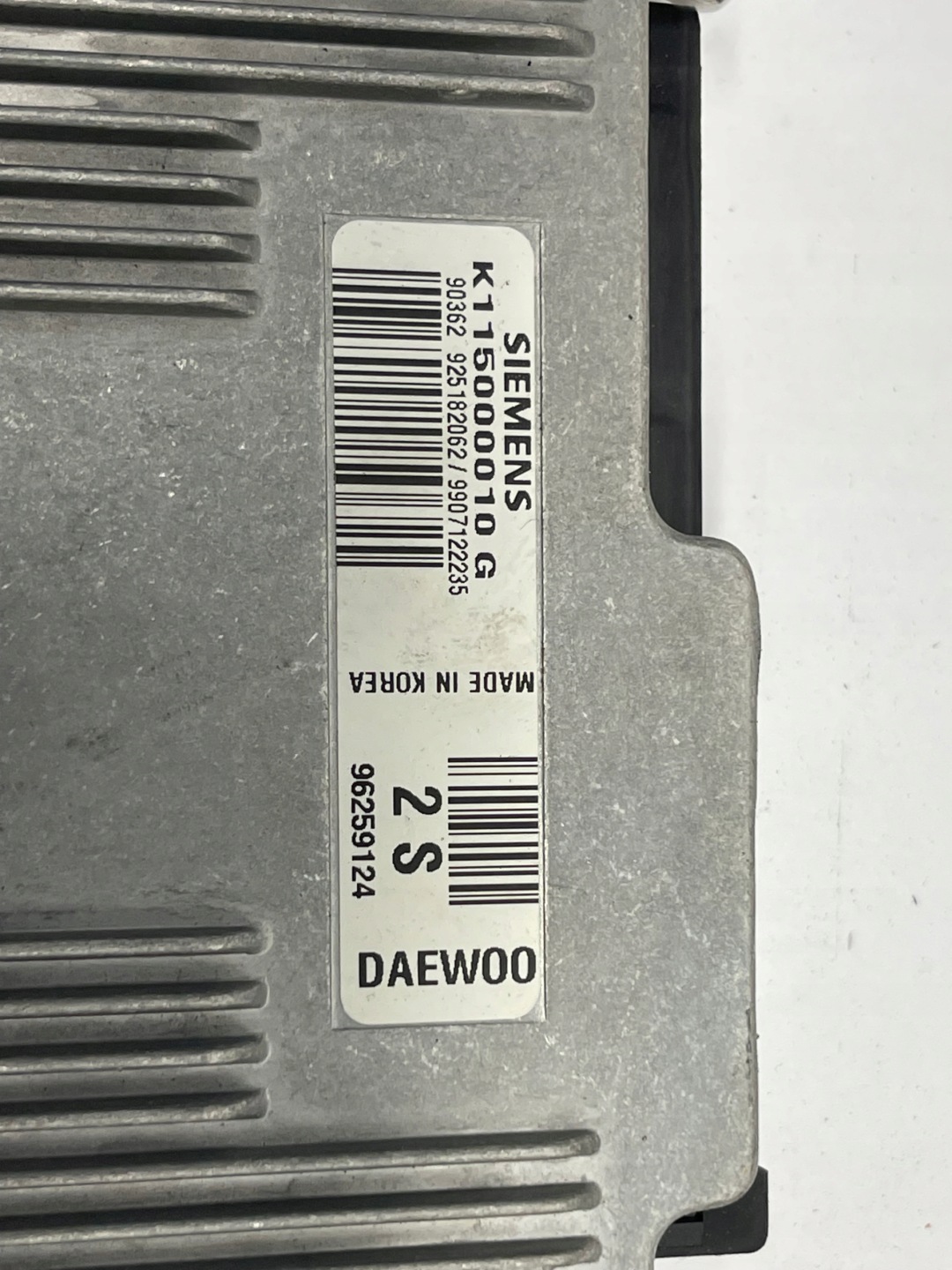 control unit, regulation praca of the engine Siemens 96259124