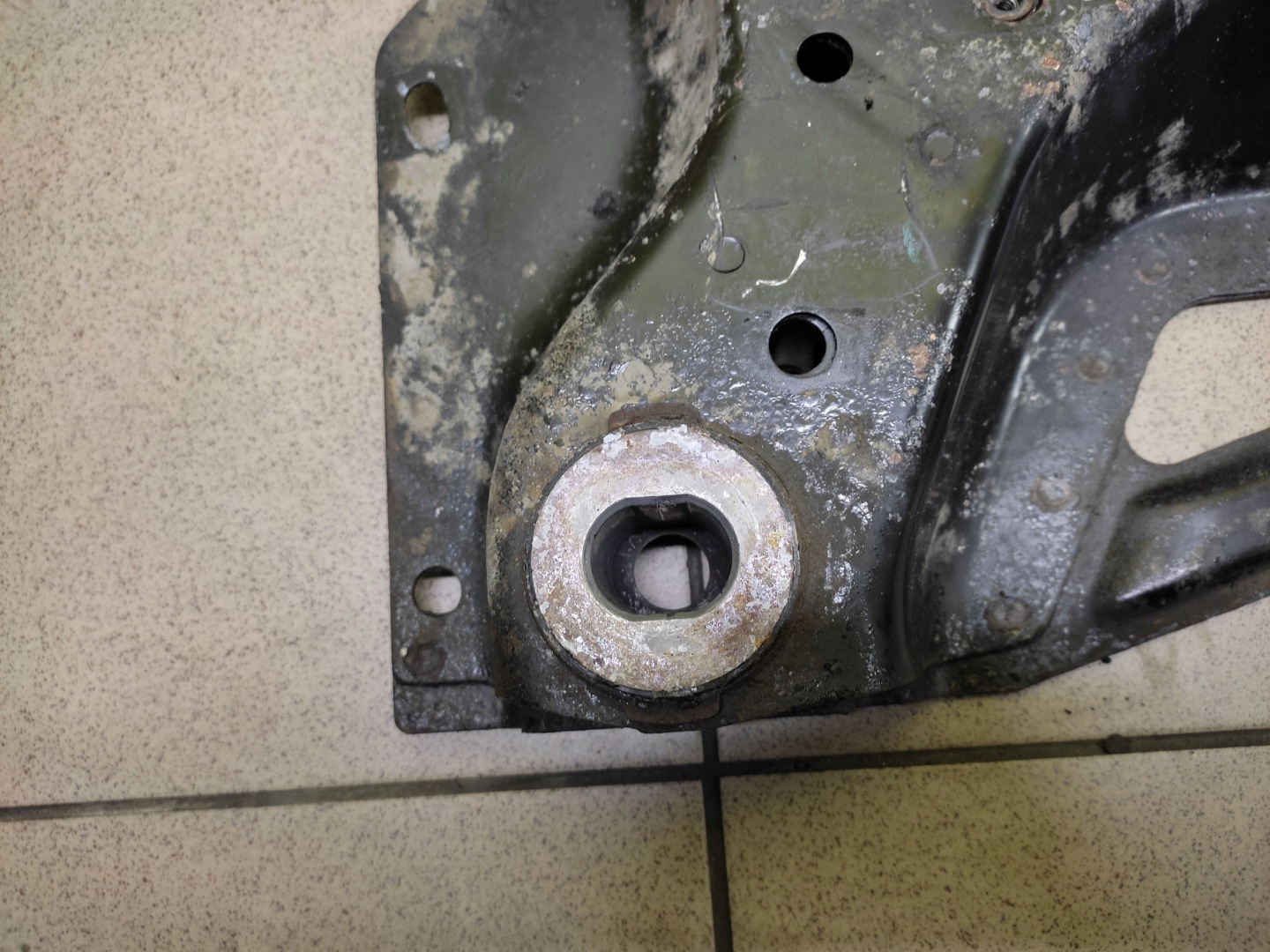 CITROEN C5 III 1.6 THP KOMBI subframe axle beam axle beam