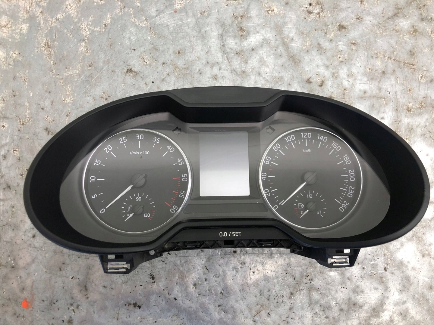 dials dials SKODA OCTAVIA III 5E0920751B