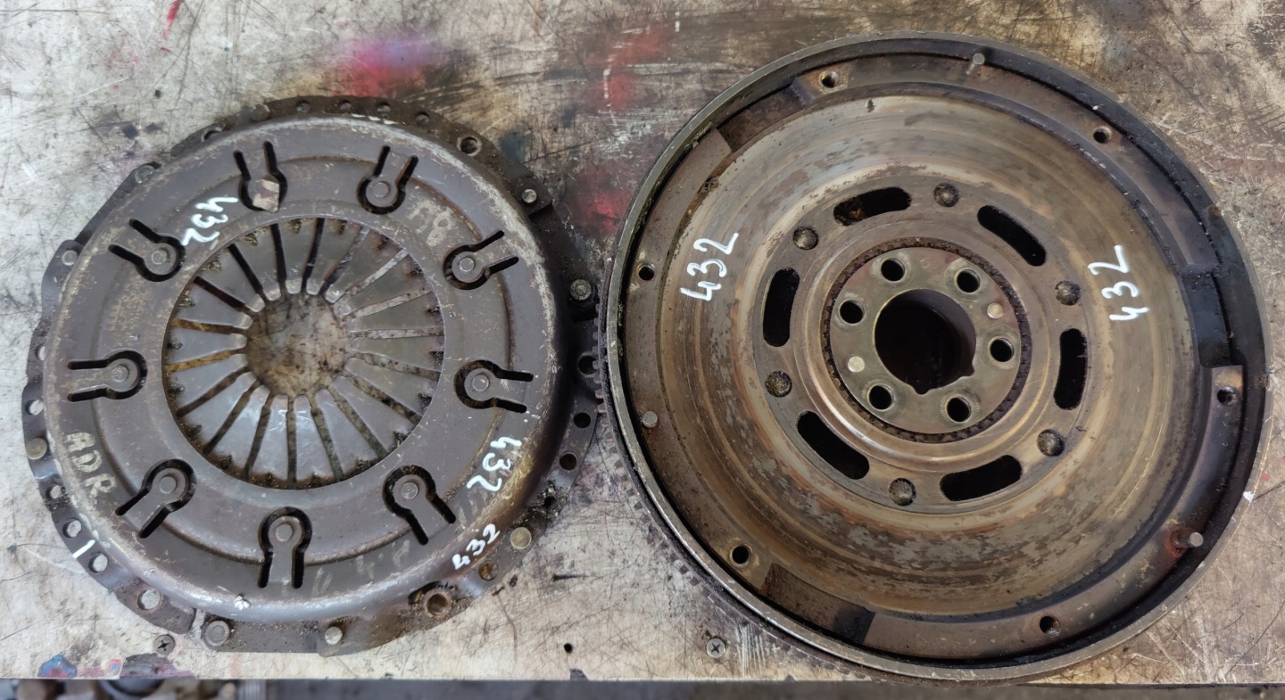 AUDI A4 VW PASSAT B5 1.8 20V VOLANO USATO di pressione