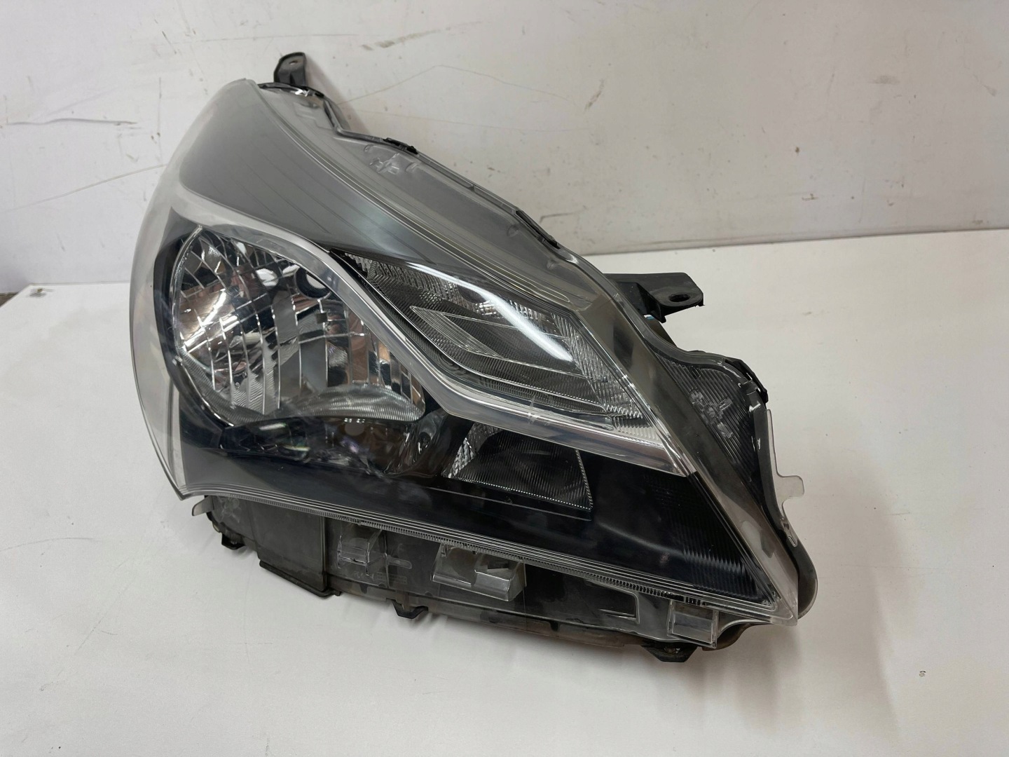 REFLEKTOR light right right Toyota Yaris 3 III LIFT