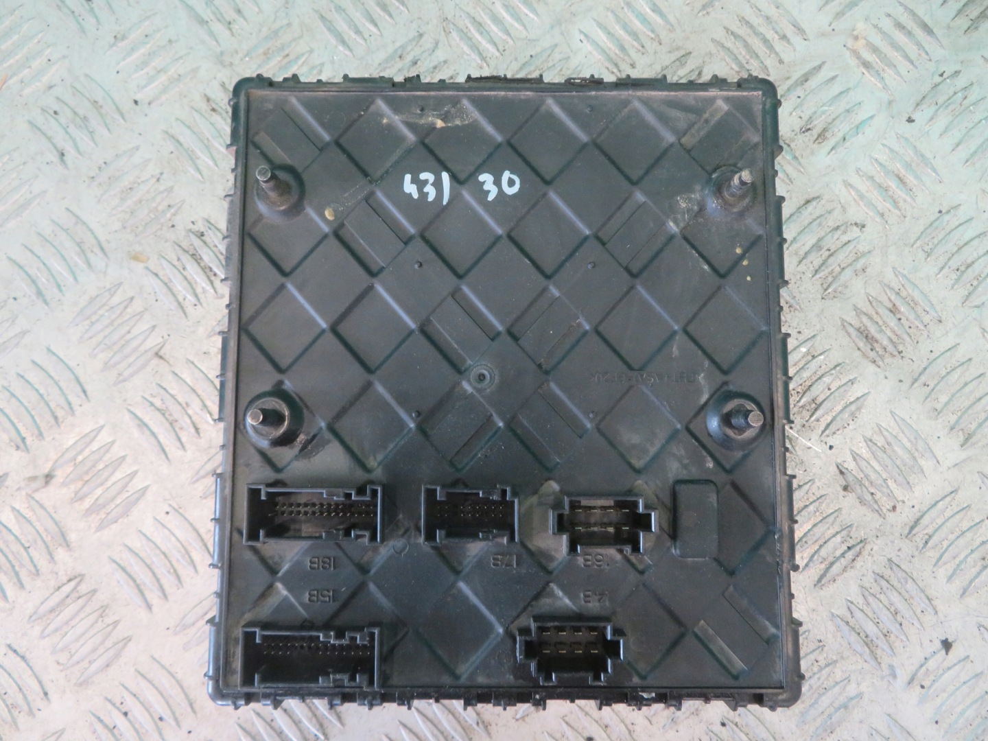 Module fusibles MITSUBISHI CANTER 3.0 20R ML234181