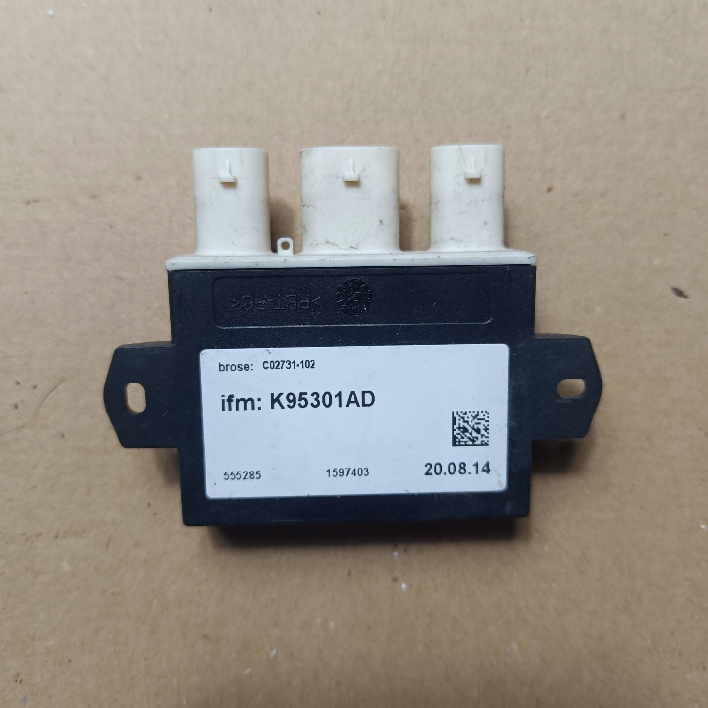 Ford Kuga MK2 2014 Module pour l’ouverture du capot Électrique CJ5T14F679AB