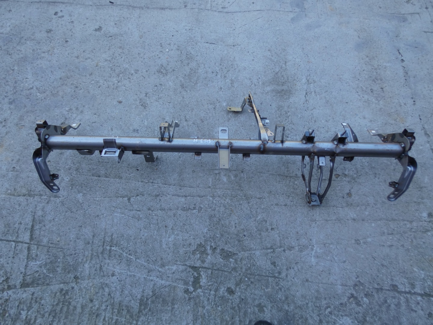 Citroen DS7 Crossback support sider below deske