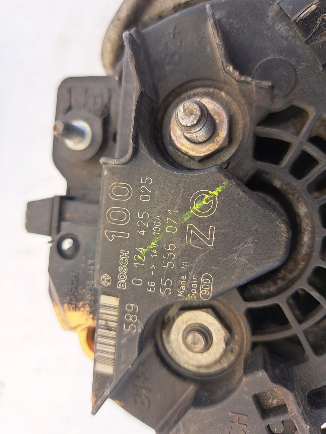 OPEL ASTRA MERIVA ZAFIRA 55556071 alternator