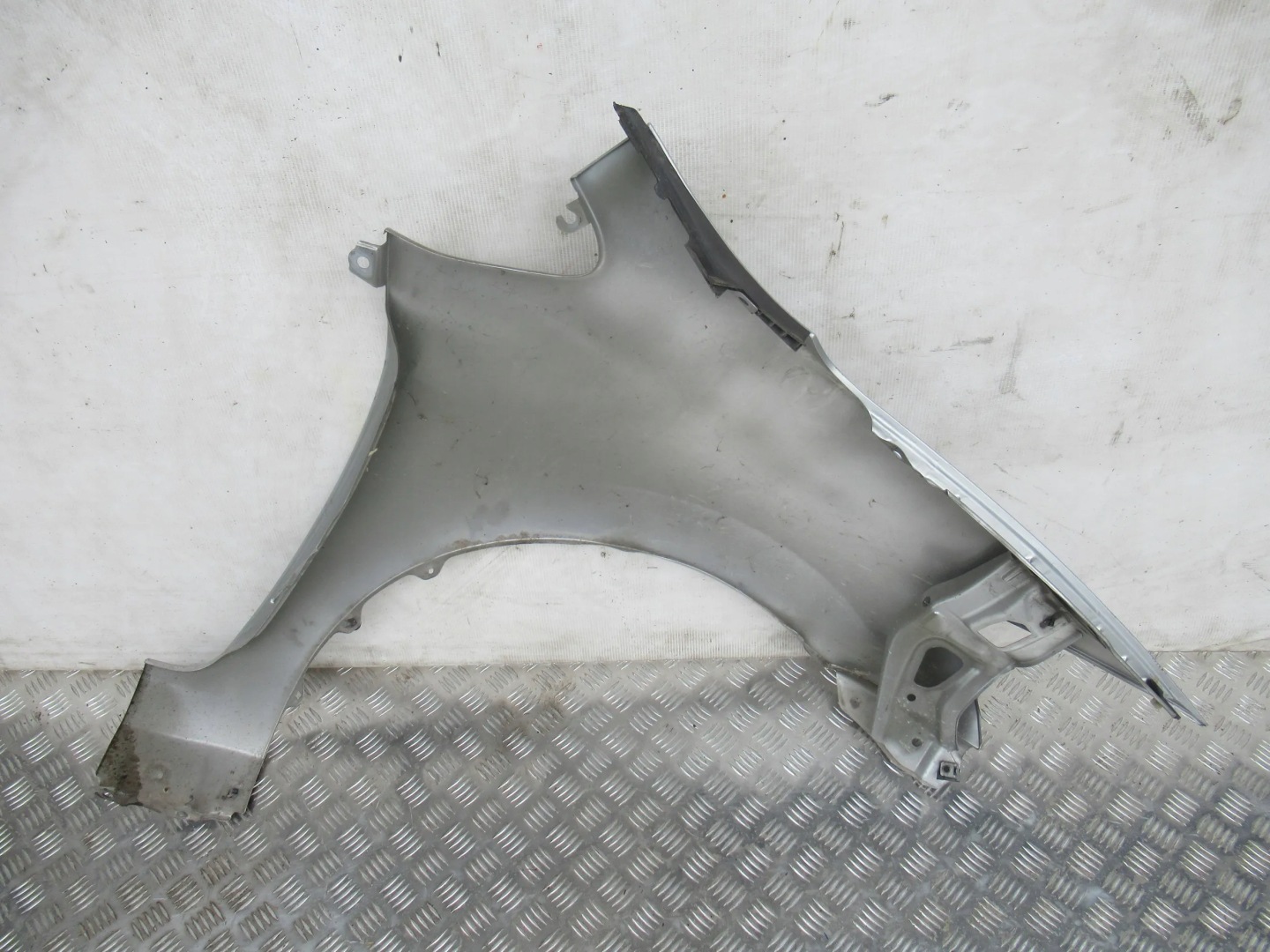 fender front front left TOYOTA AURIS and LIFT 10