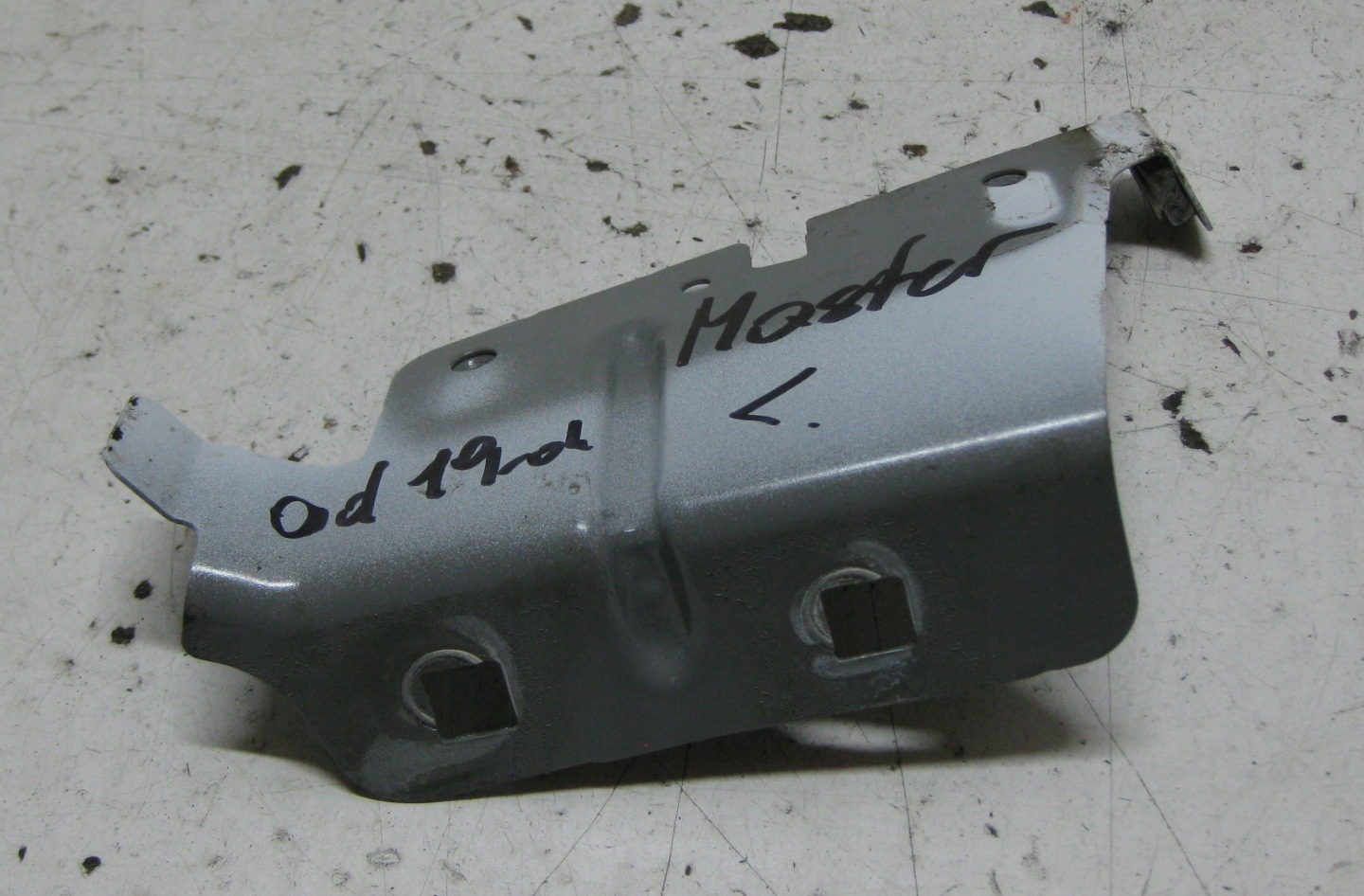 RENAULT MASTER III LIFT Support plaque Aile Gauche Avant 641C30003R