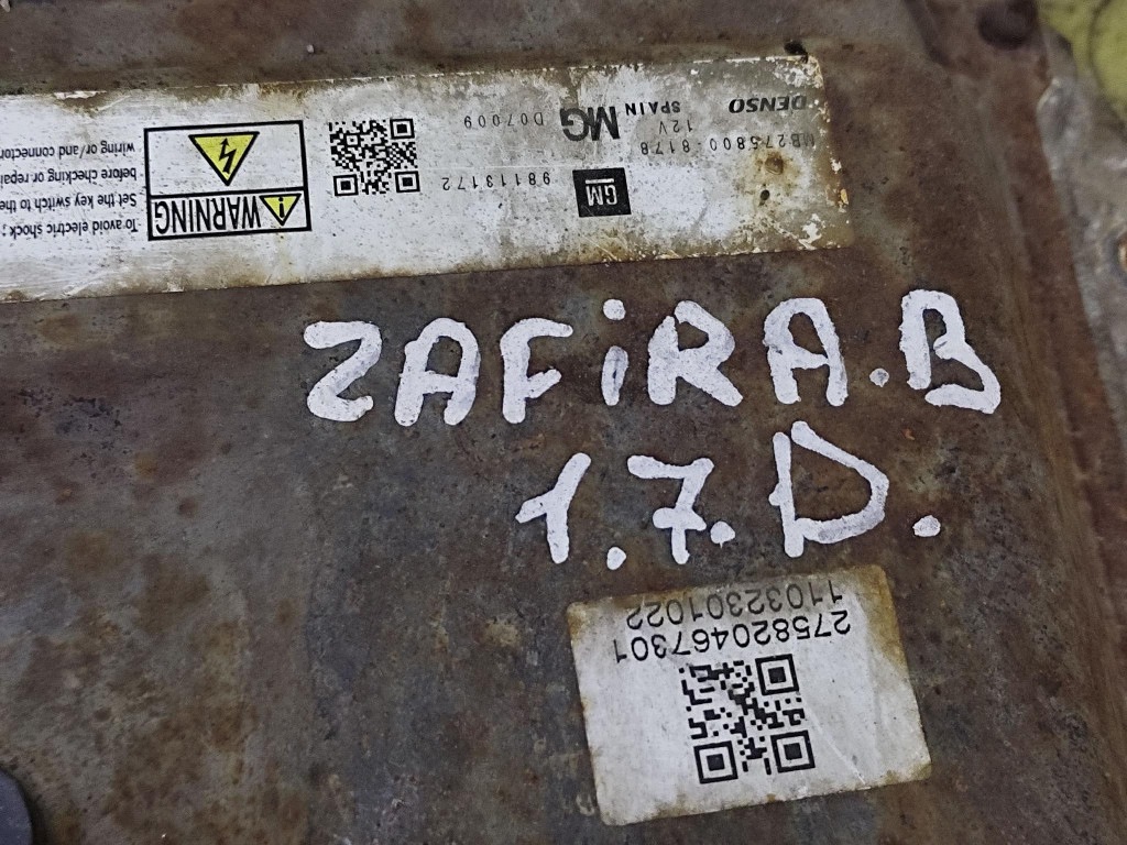 OPEL ZAFIRA B control unit of the engine 98113172