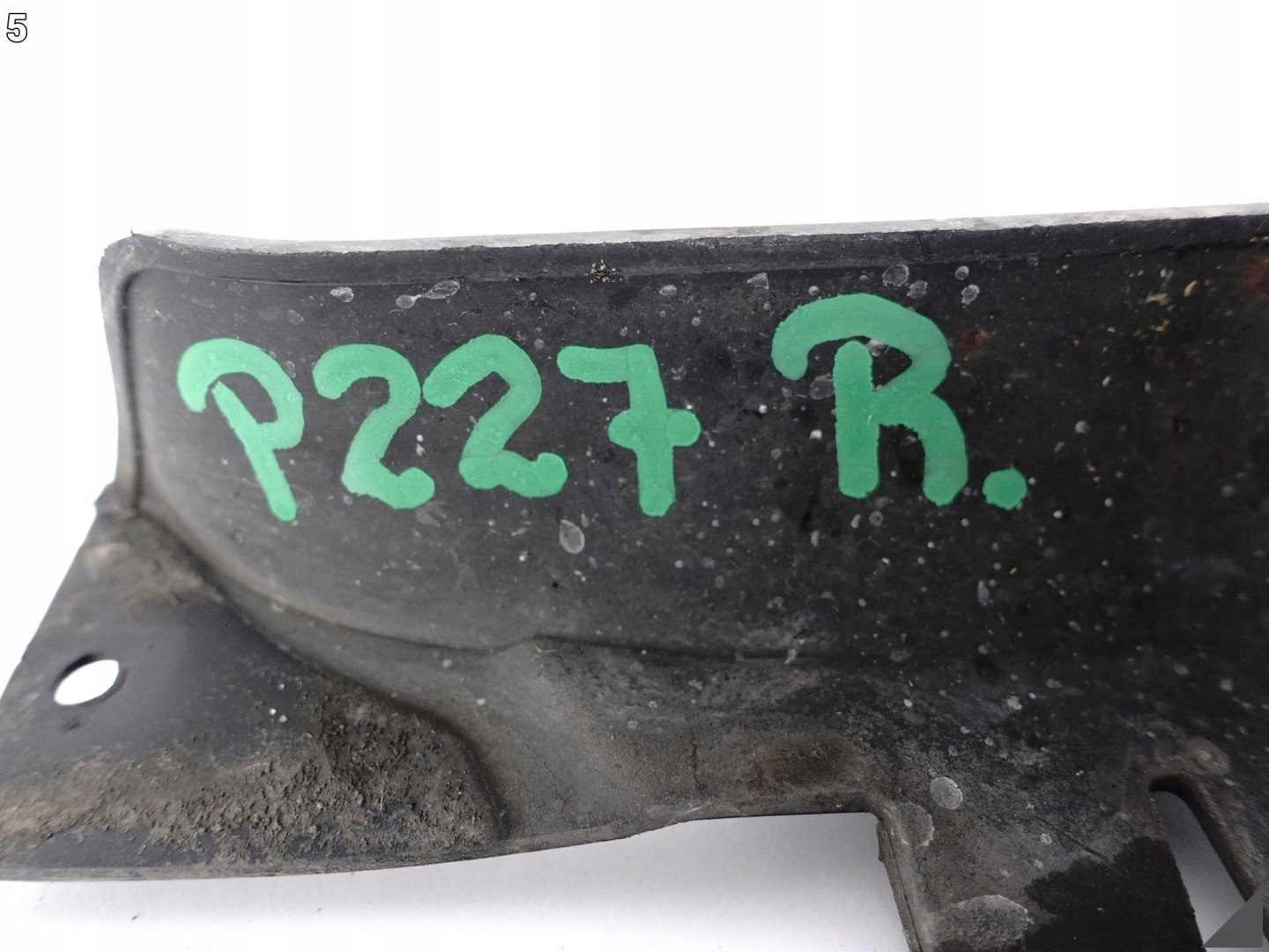 SKODA SCALA 657 19- mudguard flap cover support mudguard left front 657853887A