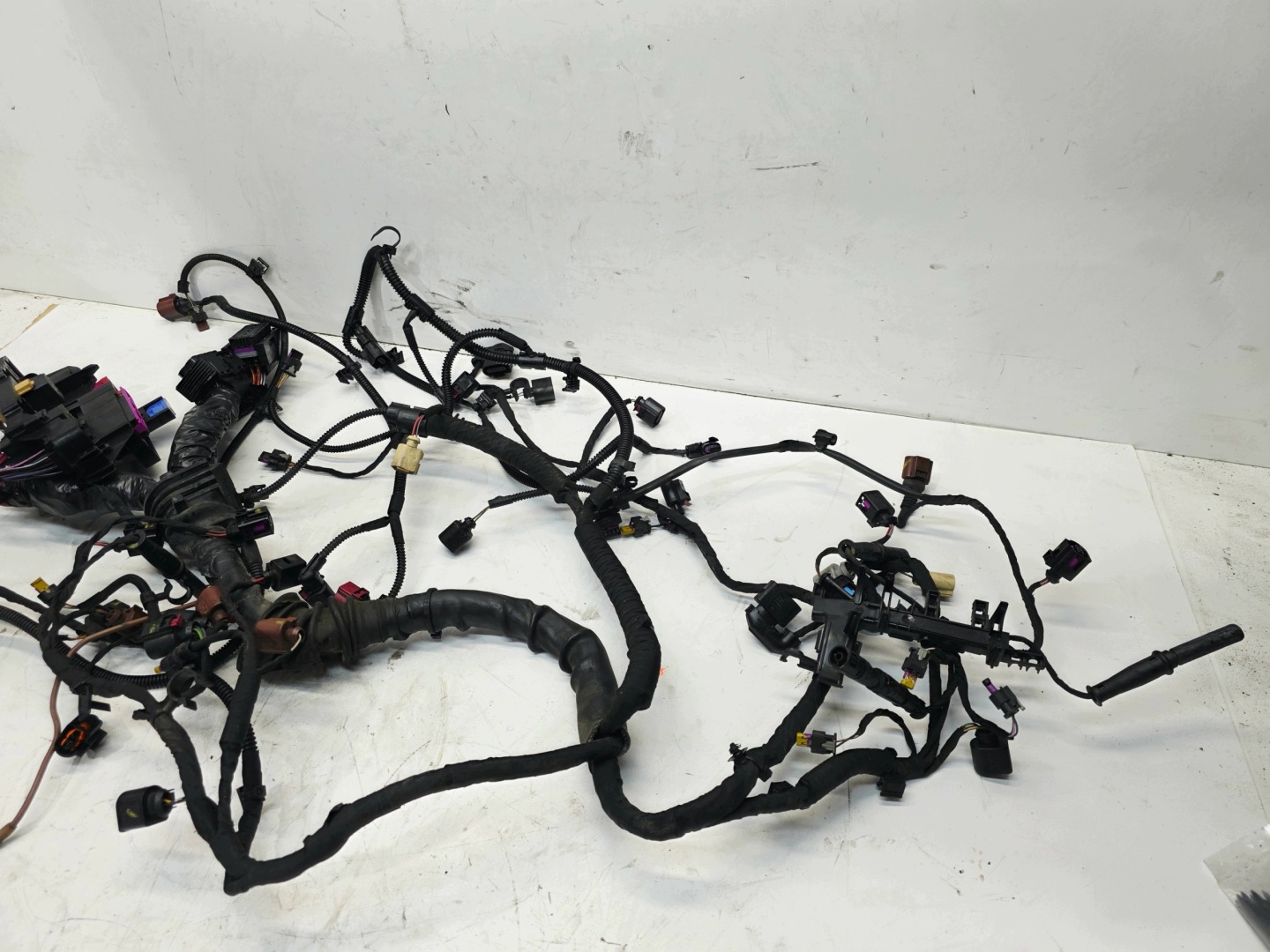 bundle motor wiring AUDI A4 B8 A5 8T LIFT 2.0 TDI 190 KM 8K1971074EE