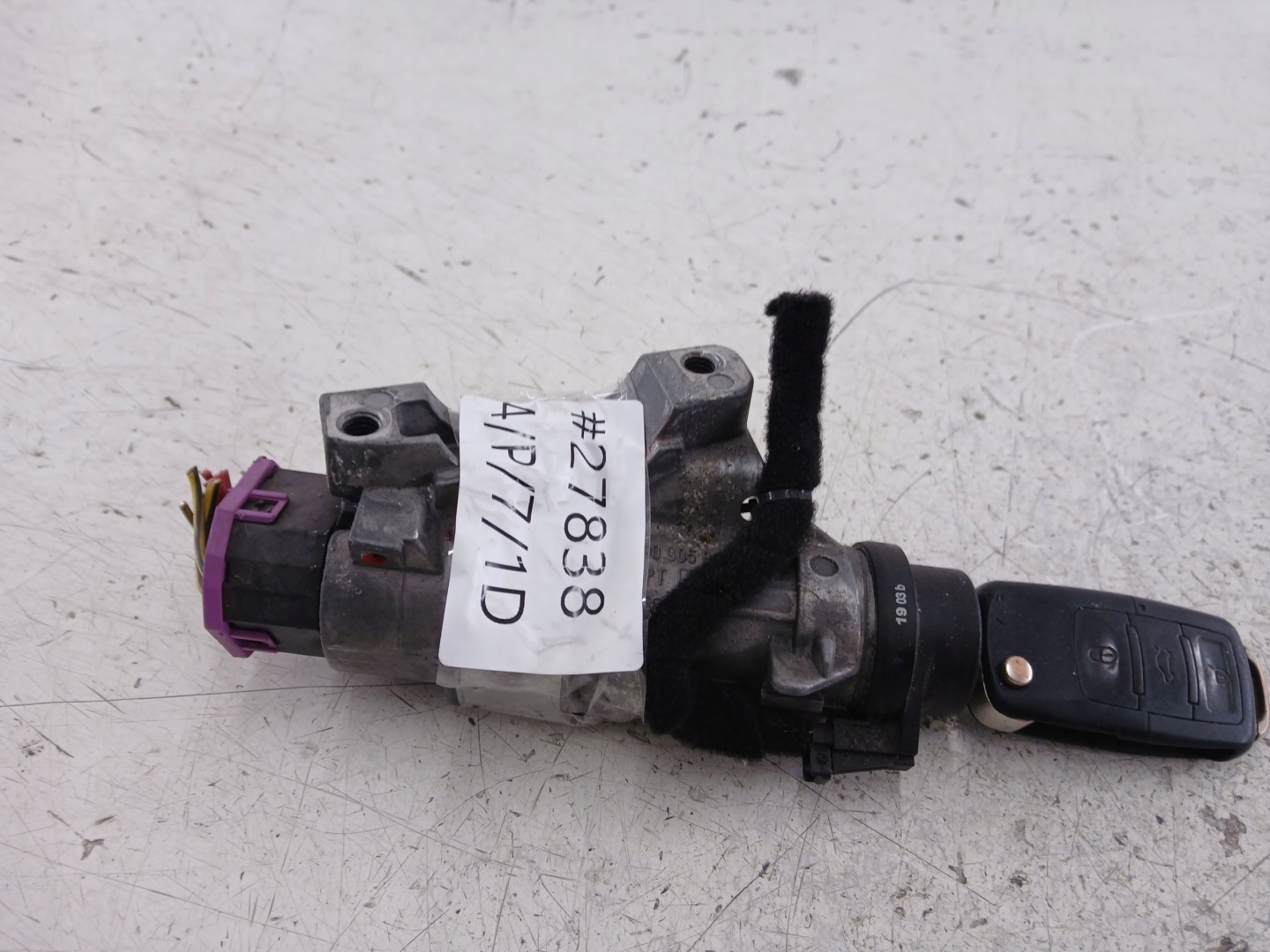 AUDI A6 C5 A4 B6 ignition + key 4B0905851B