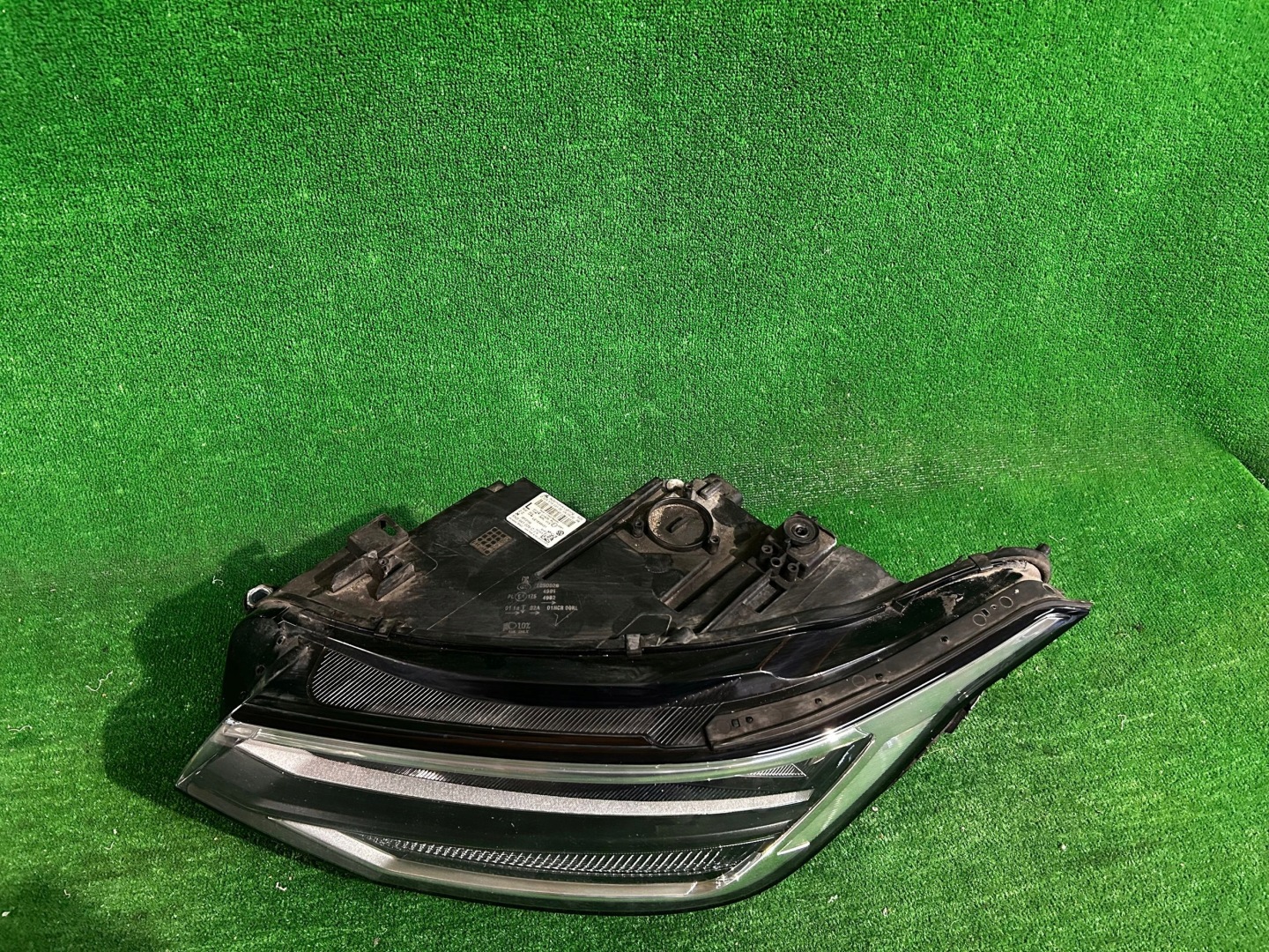 REFLEKTOR left VW TIGUAN II FULL LED 5NA LIFT 2020-2024