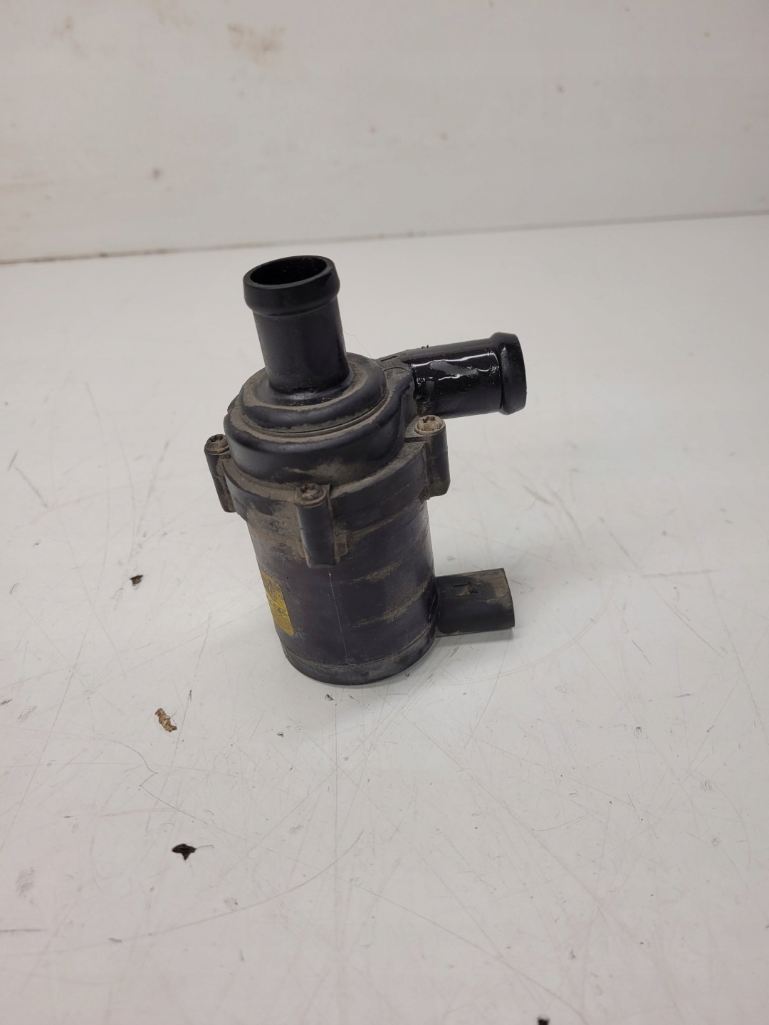 supplementary water pump AUDI Q7 3.0 TDI 7L0965561L
