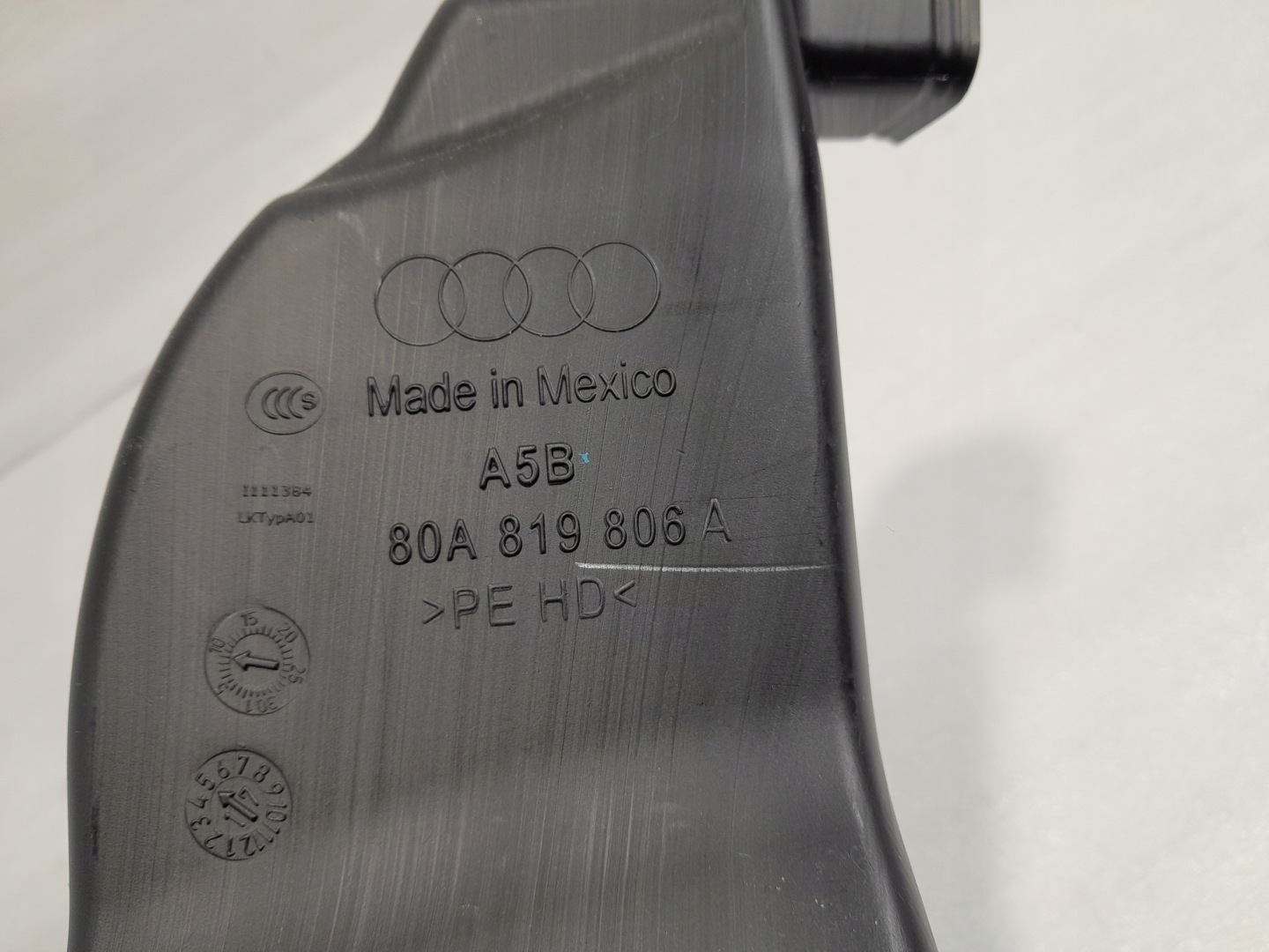 AUDI Q5 II 80A drain intake air 80A819806A