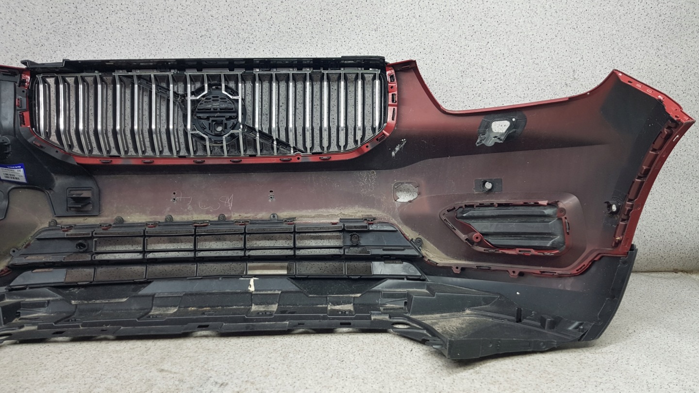 VOLVO XC40 XC 40 2017 - bumper front 3542