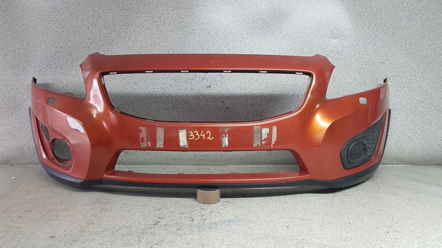 VOLVO C30 C 30 Pare choc Avant 3342