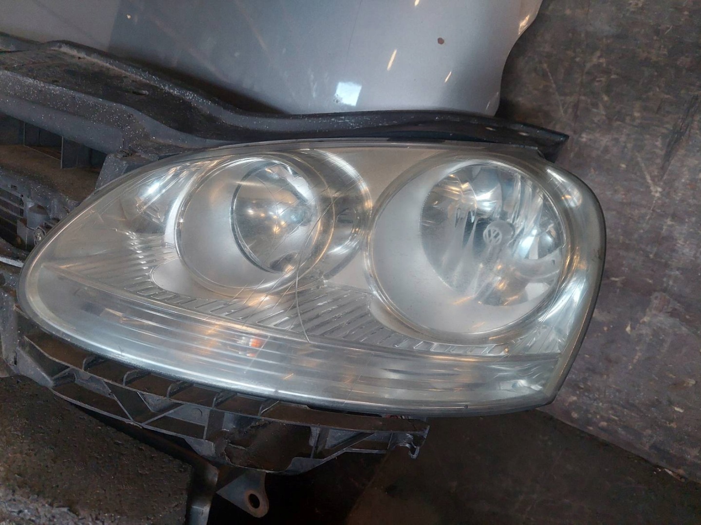 complete front bonnet bumper light fender VOLKSWAGEN GOLF V LA7T