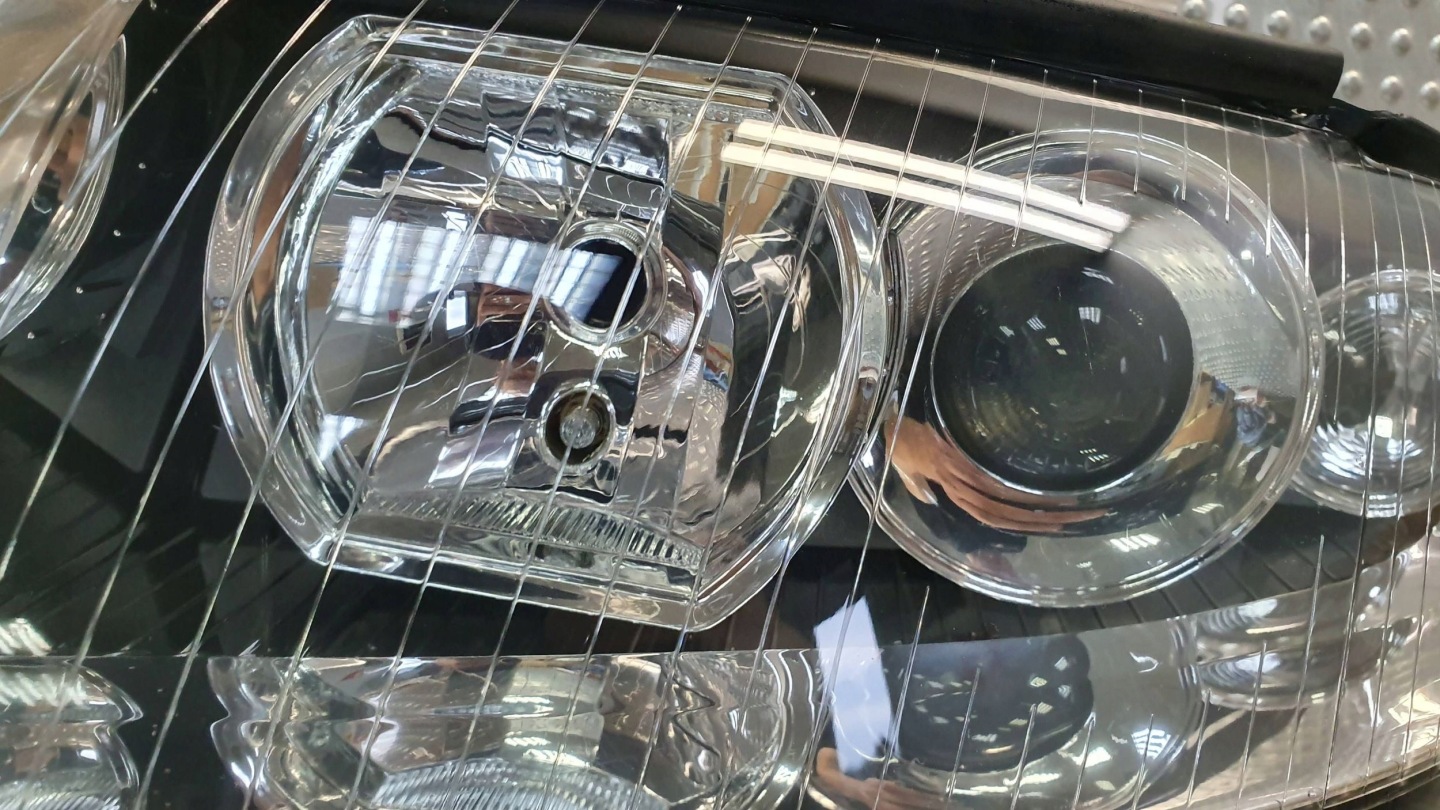 light front left XENON AUDI A4 B6 VALEO 00