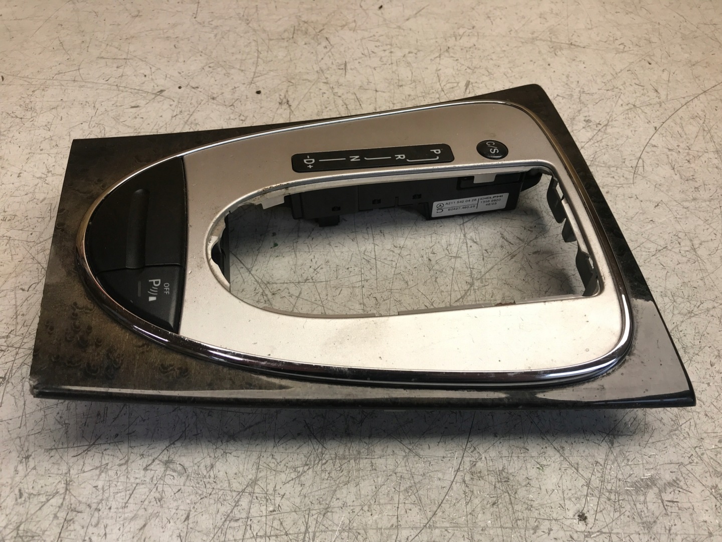 RÁM kulisy převodů MERCEDES W211 A2116802436
