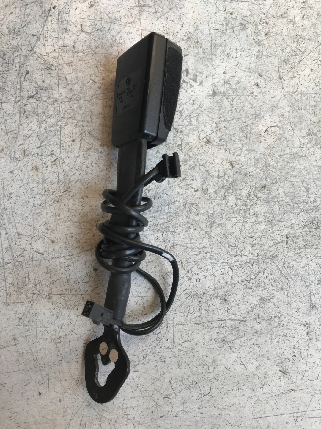 ZAPINKA supports left front VW JETTA 5C6857755