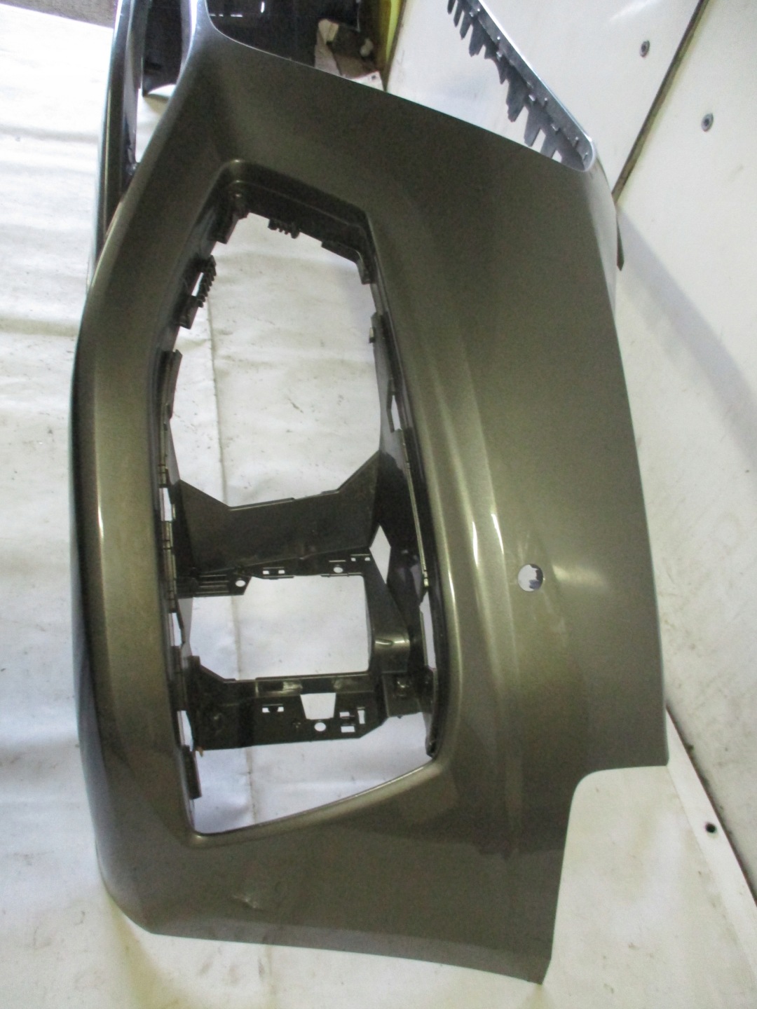 bumper front front Audi A4 B9 Lift 19r- 2 X PDC 8W0807437