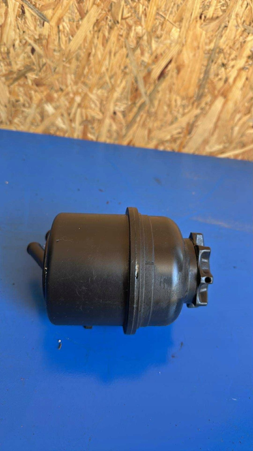 serbatoio LIQUIDO SERVOSTERZO SAAB 93 9-3 2.2 TID tappo D223L