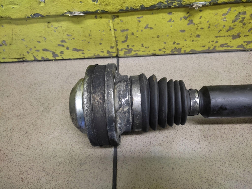 VW PASSAT B6 2.0 TDI semi-axis right front