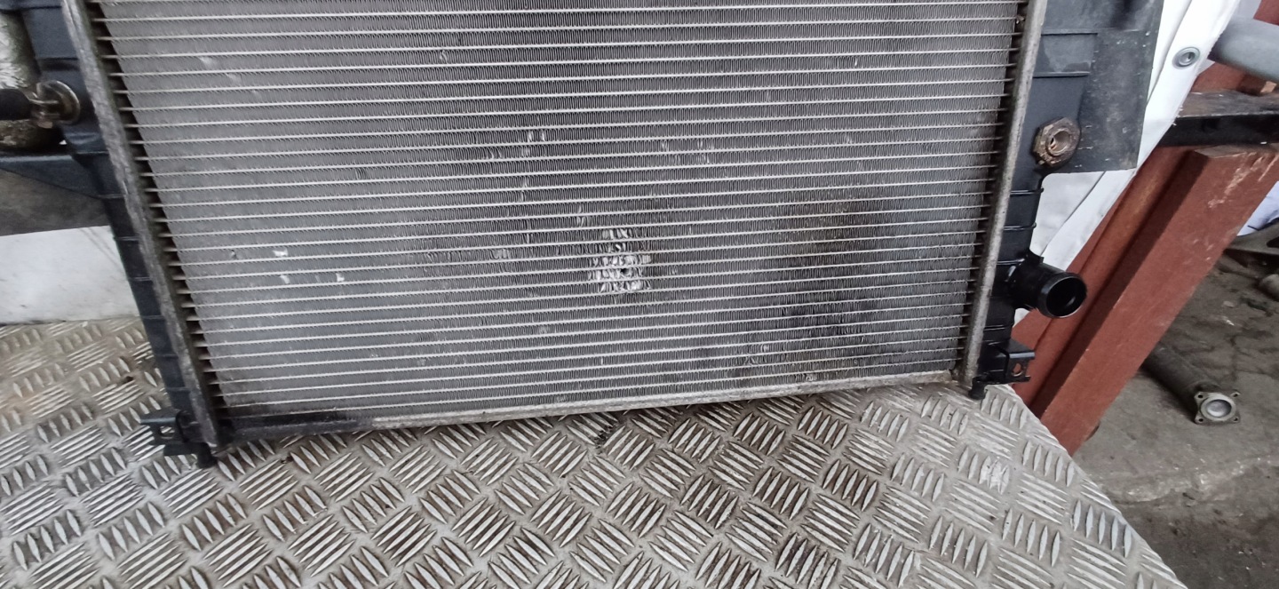 MERCEDES ML W163 water cooler 4.3 a1635002204