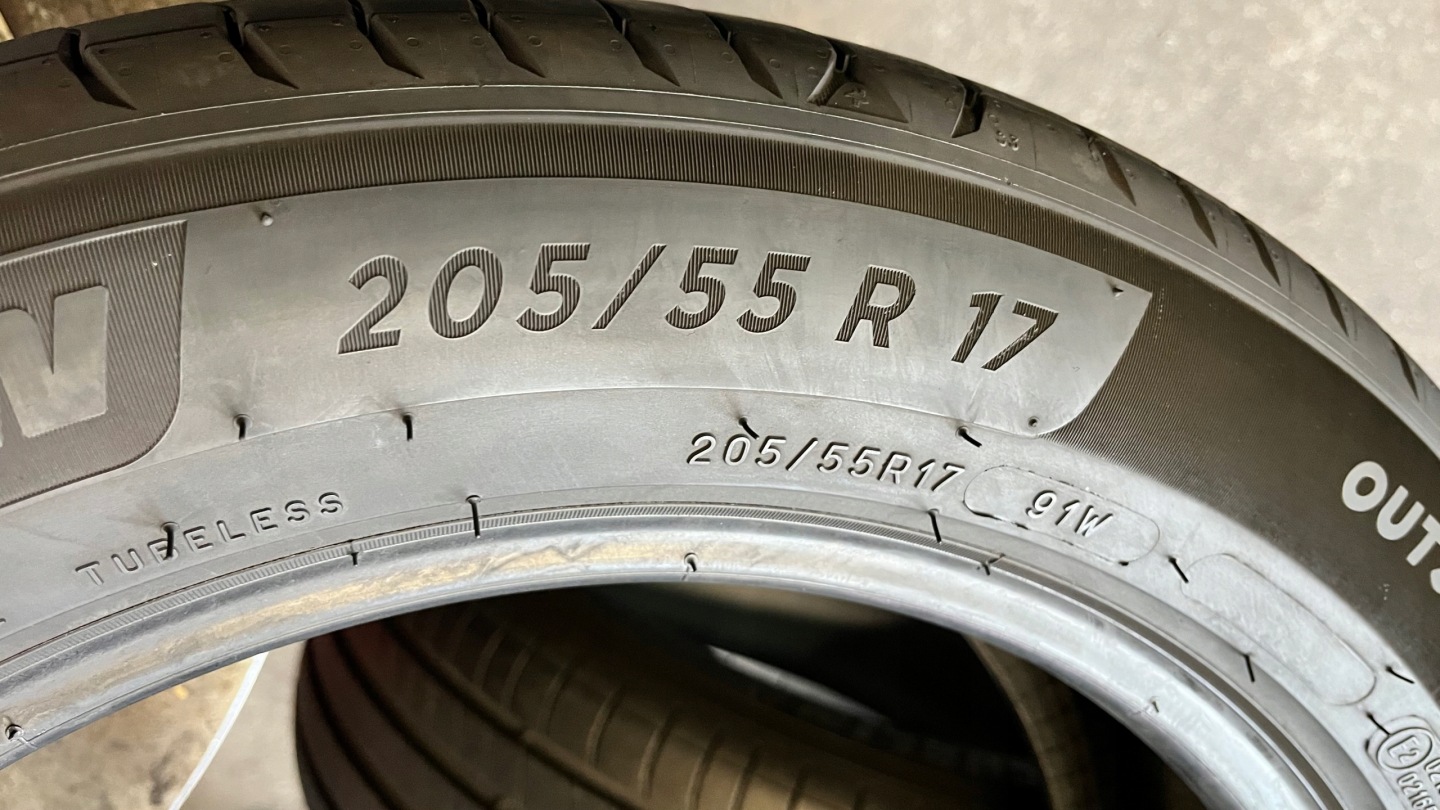 2 tyres summer 205/55R17 Michelin Primacy 4 6mm