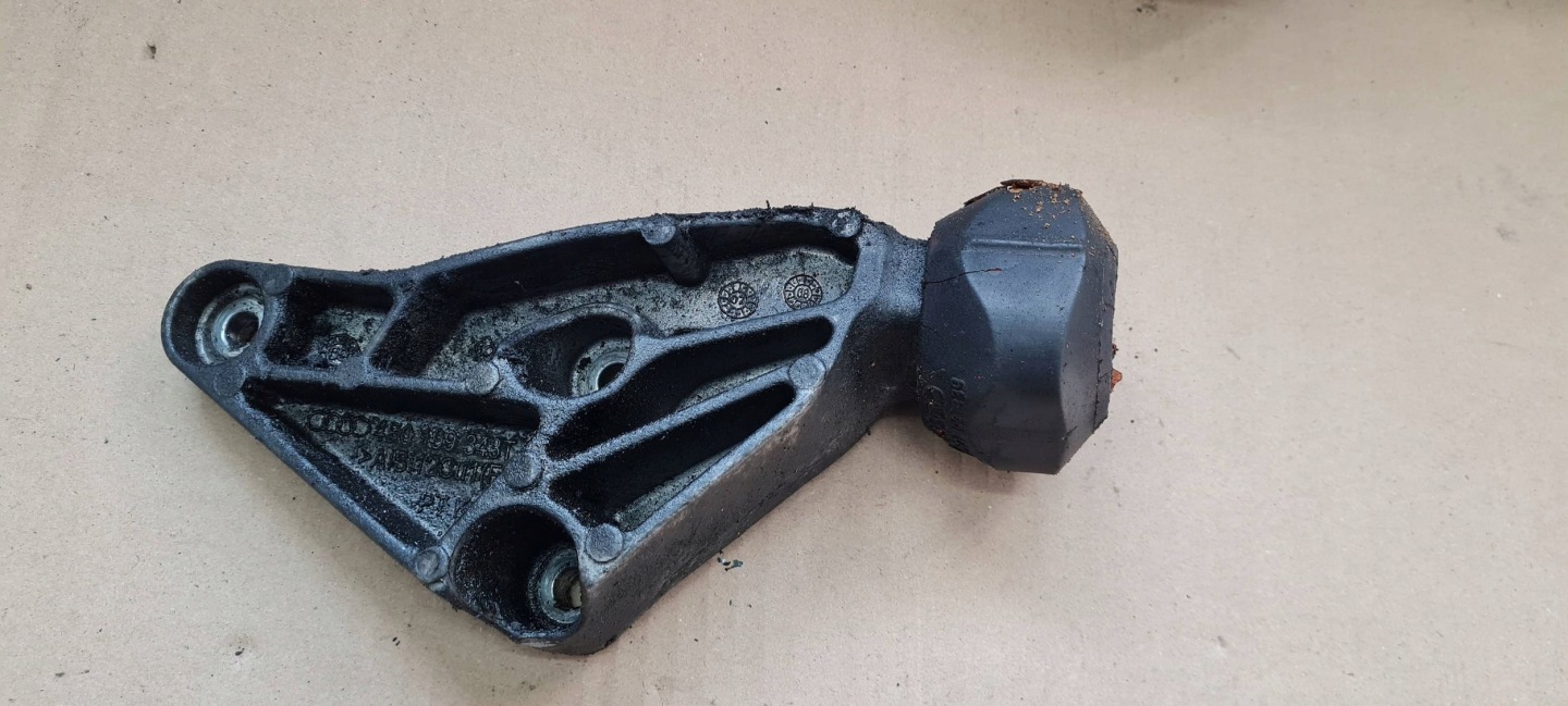 A6 C6 LIFT bracket holder engine mount 2.0 TDI 4F0199343T