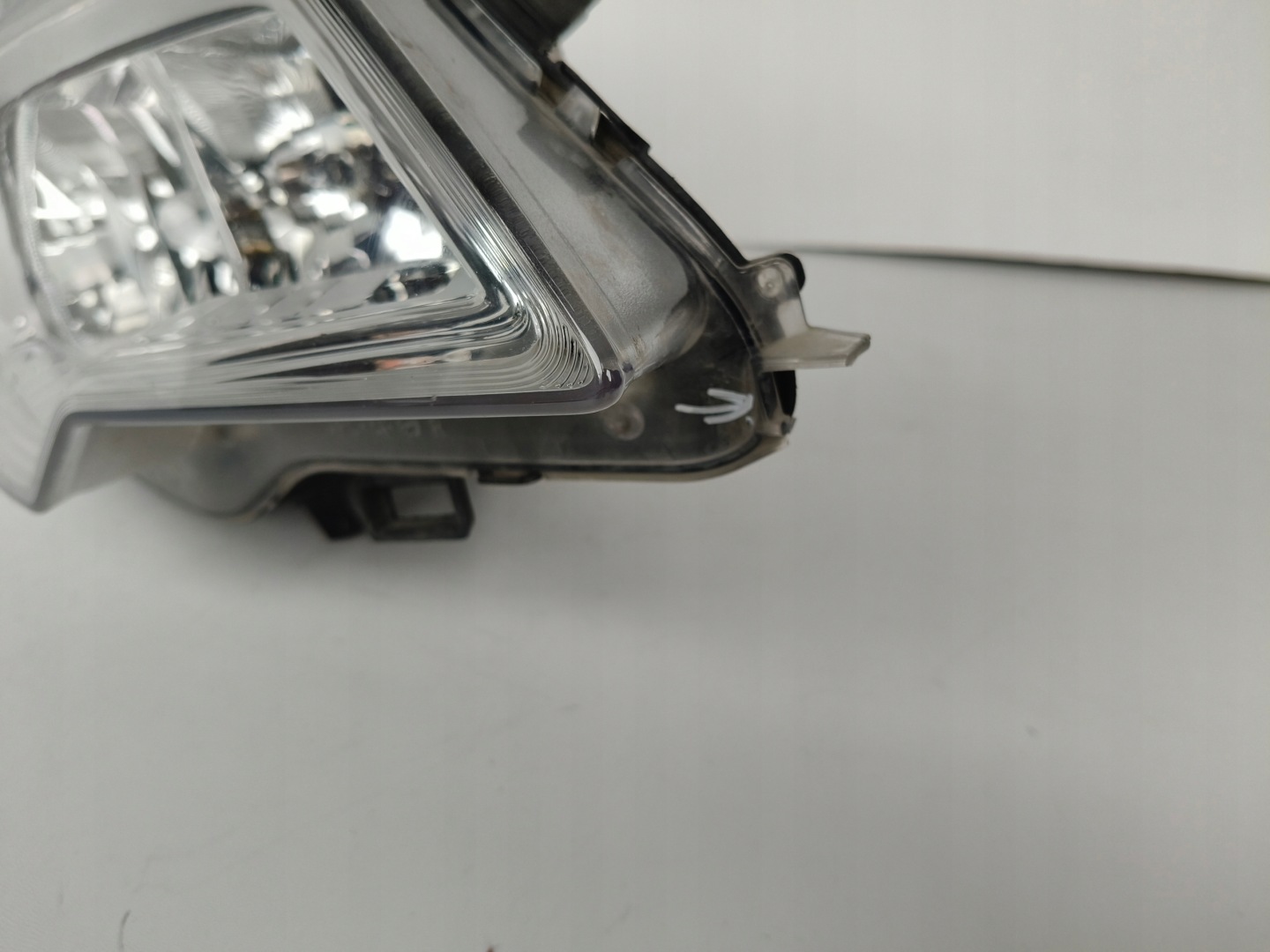 light right REFLEKTOR OPEL MERIVA B 10-13