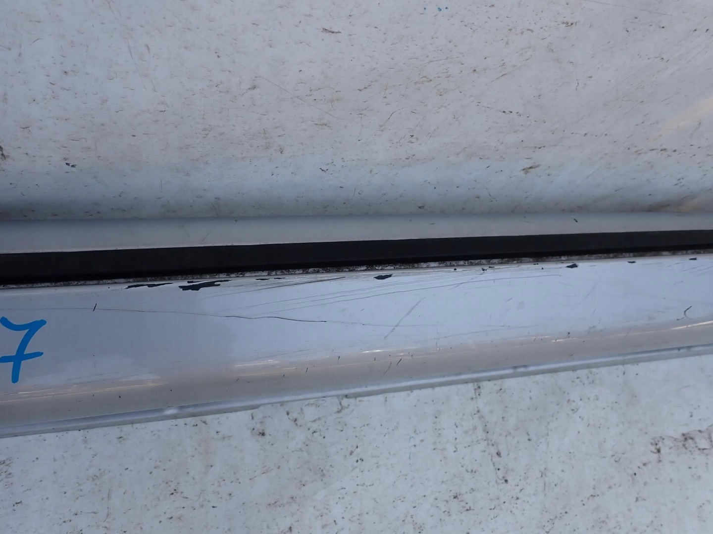 VOLVO V70 II LIFT 05-07 threshold moulding threshold right
