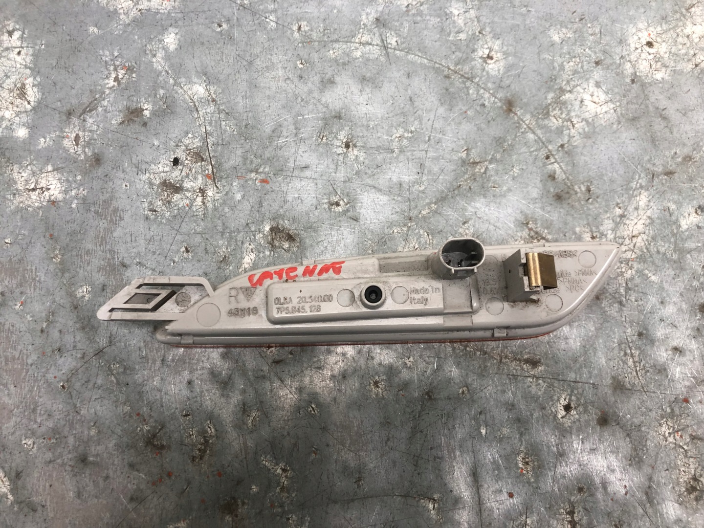 indicator right front PORSCHE CAYENNE 7P5945128