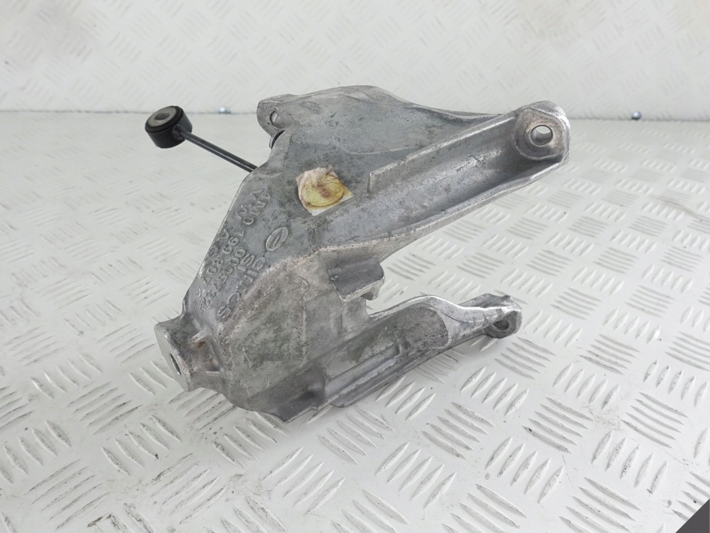 AUDI A4 A5 8W bearing engine mount holder