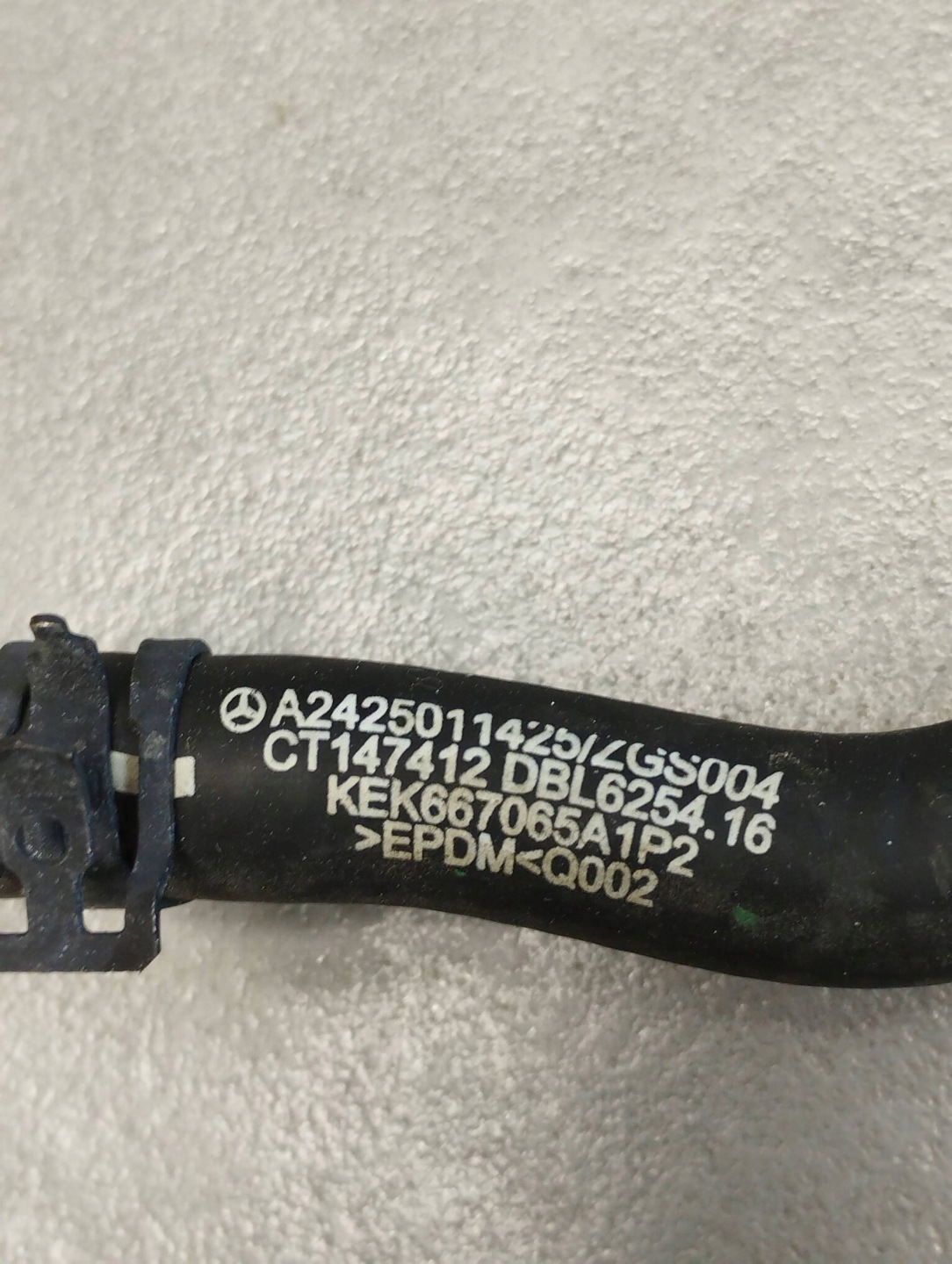 Mercedes-Benz B W246 W242 prijenos vode A2425011425