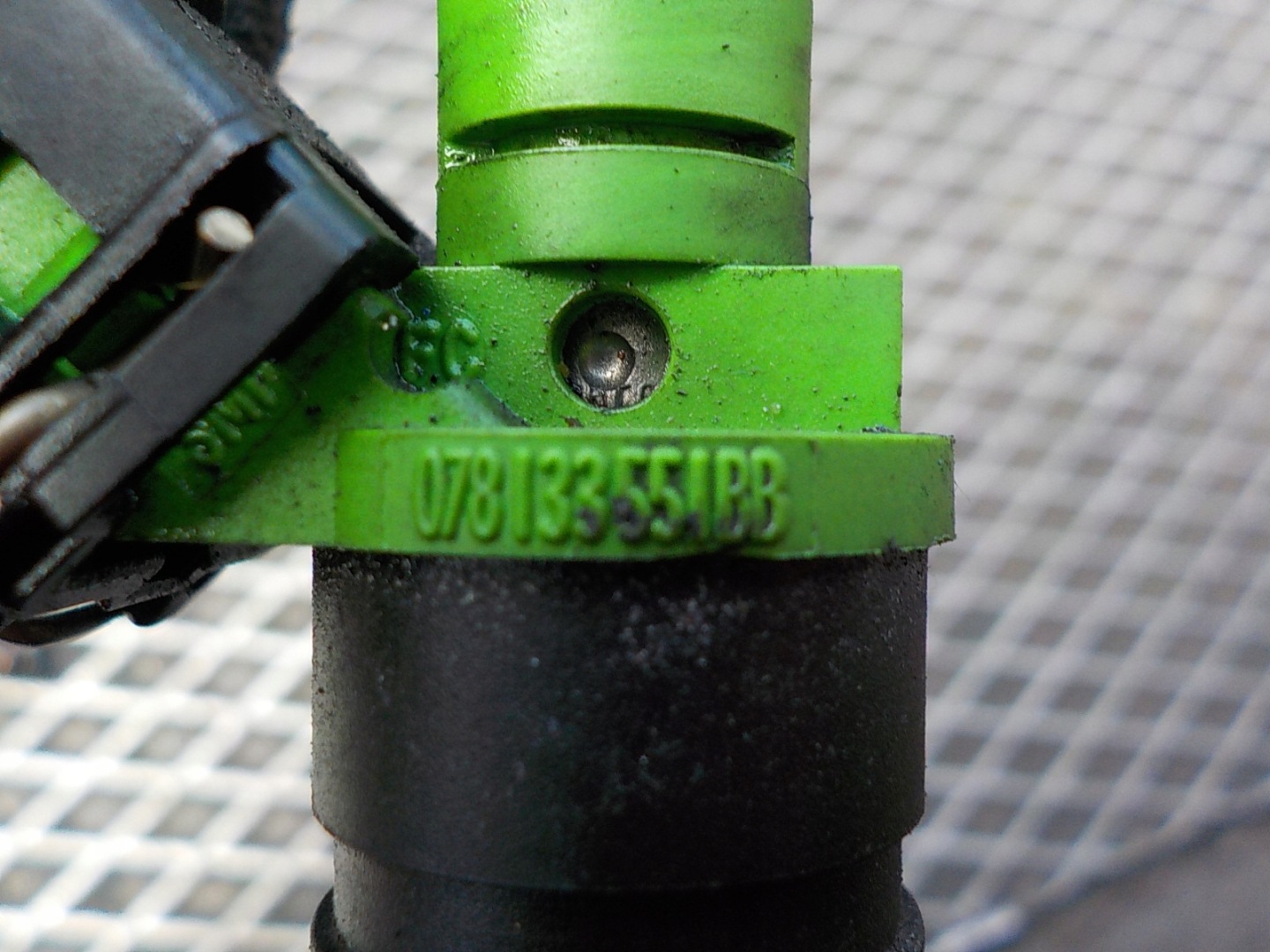 AUDI A6 C5 2.4 V6 B injector 078133551BB