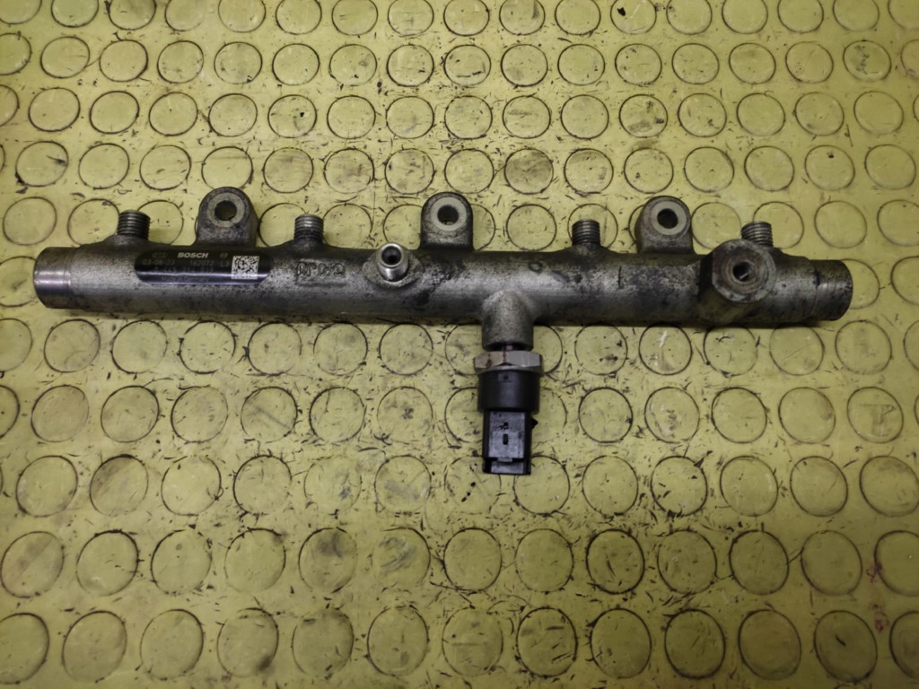 PEUGEOT 307 2.0 HDI Rampe injection 0445214019
