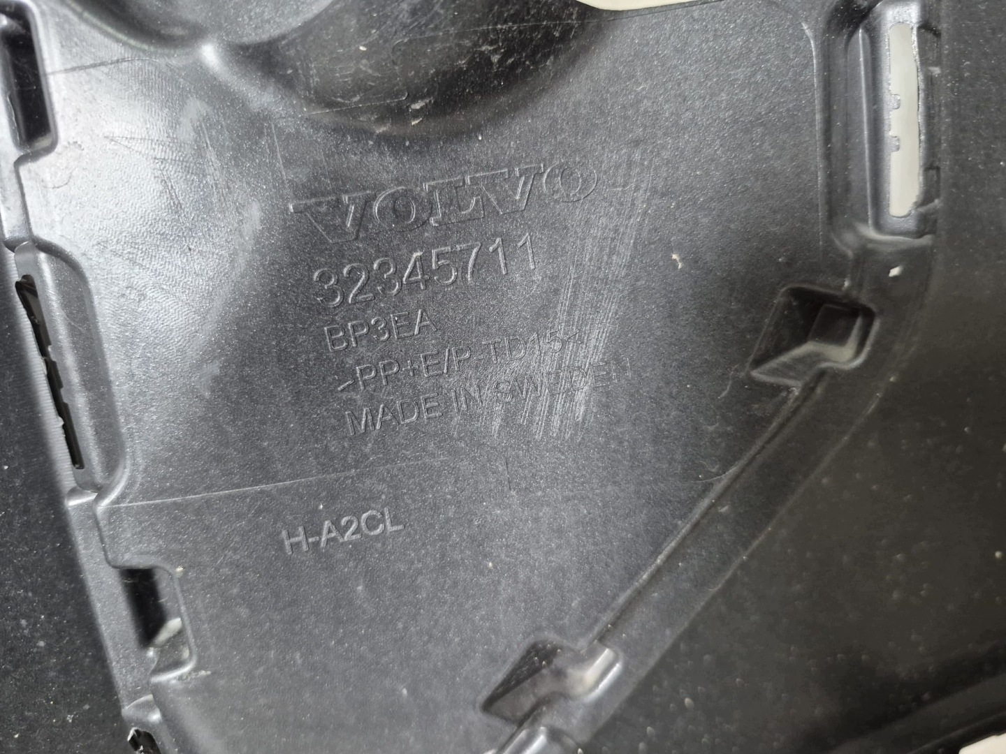 VOLVO XC90 II LIFT 25- bumper front front SPR PDC 32345711