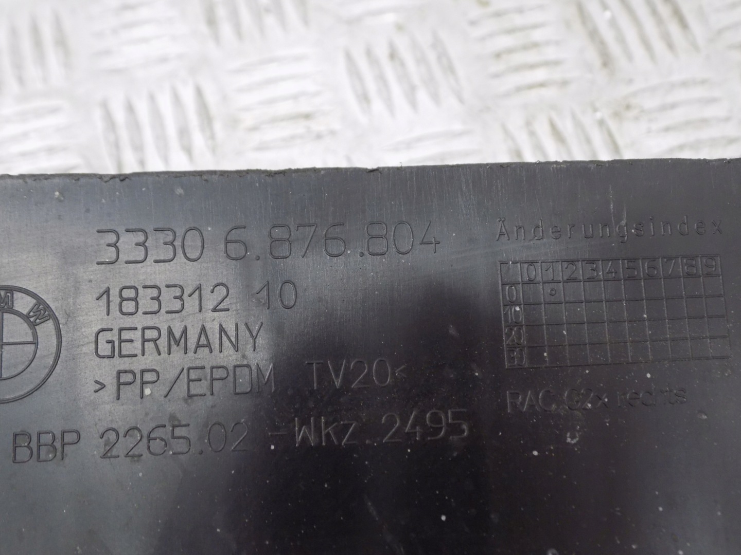 BMW G20 G21 G29 Querlenker heck Blende Abdeckung 6886448