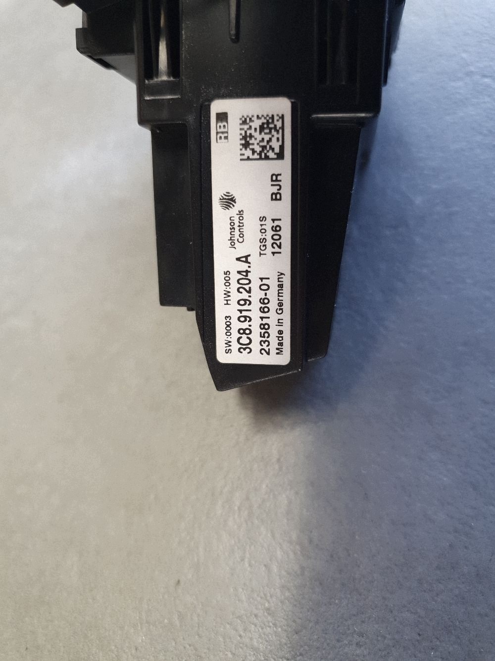Volkswagen PASSAT CC clock consoles 3C8919204A