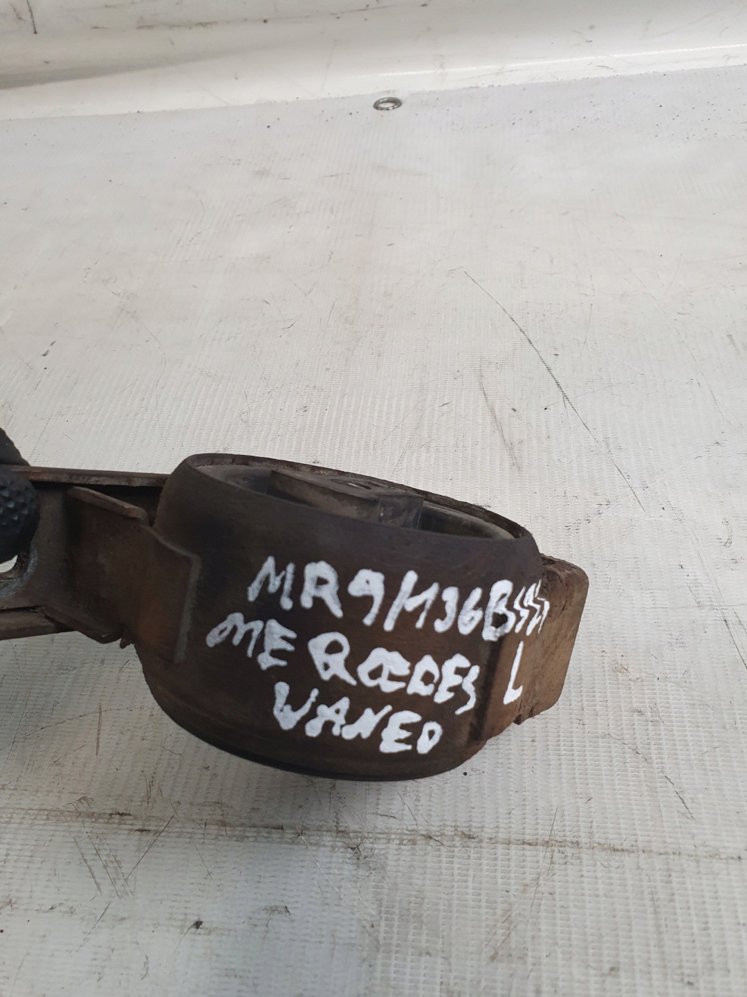 engine mount left rear MERCEDES VANEO W414 1.7CDI 01-05r.